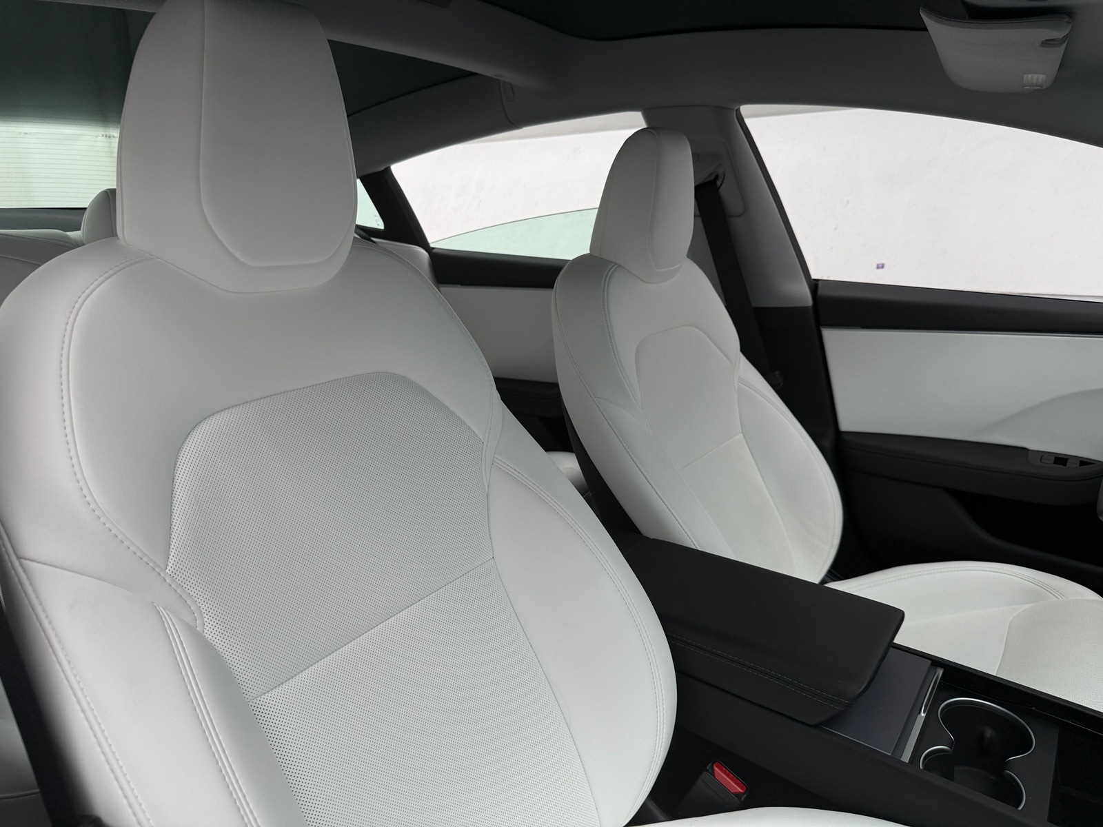 Thumbnail: 2025 Tesla Model 3 - 2