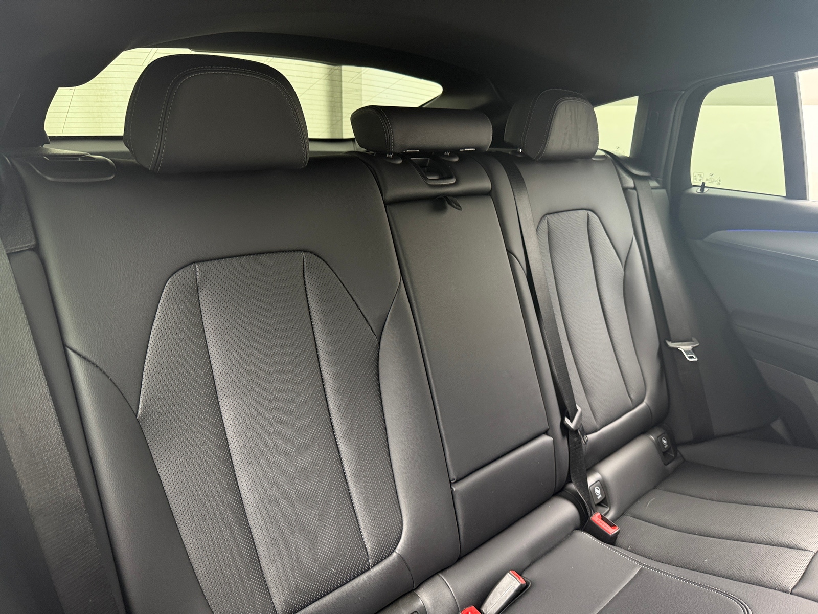 Thumbnail: 2025 BMW X4 - 5