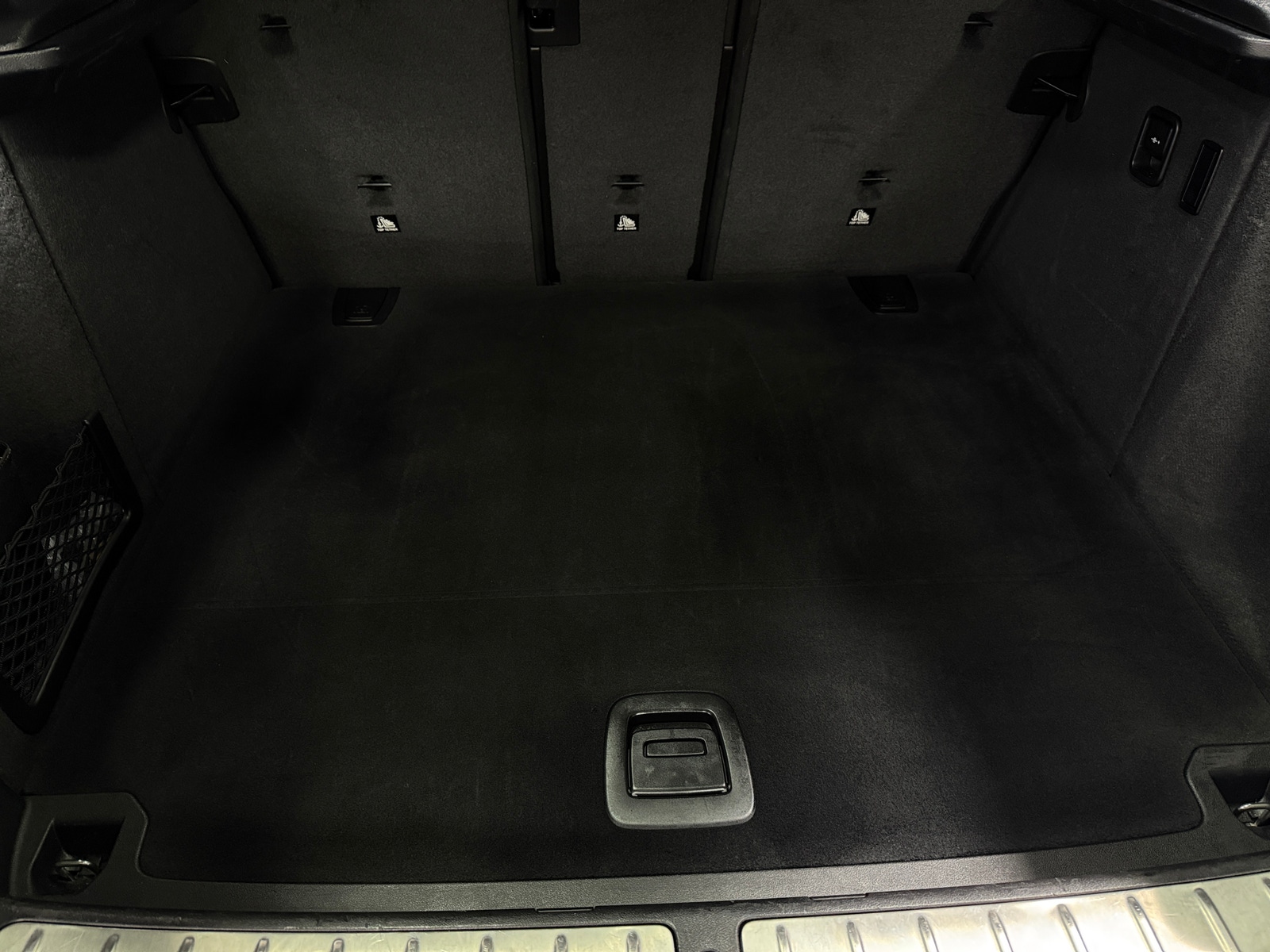 Thumbnail: 2025 BMW X4 - 6