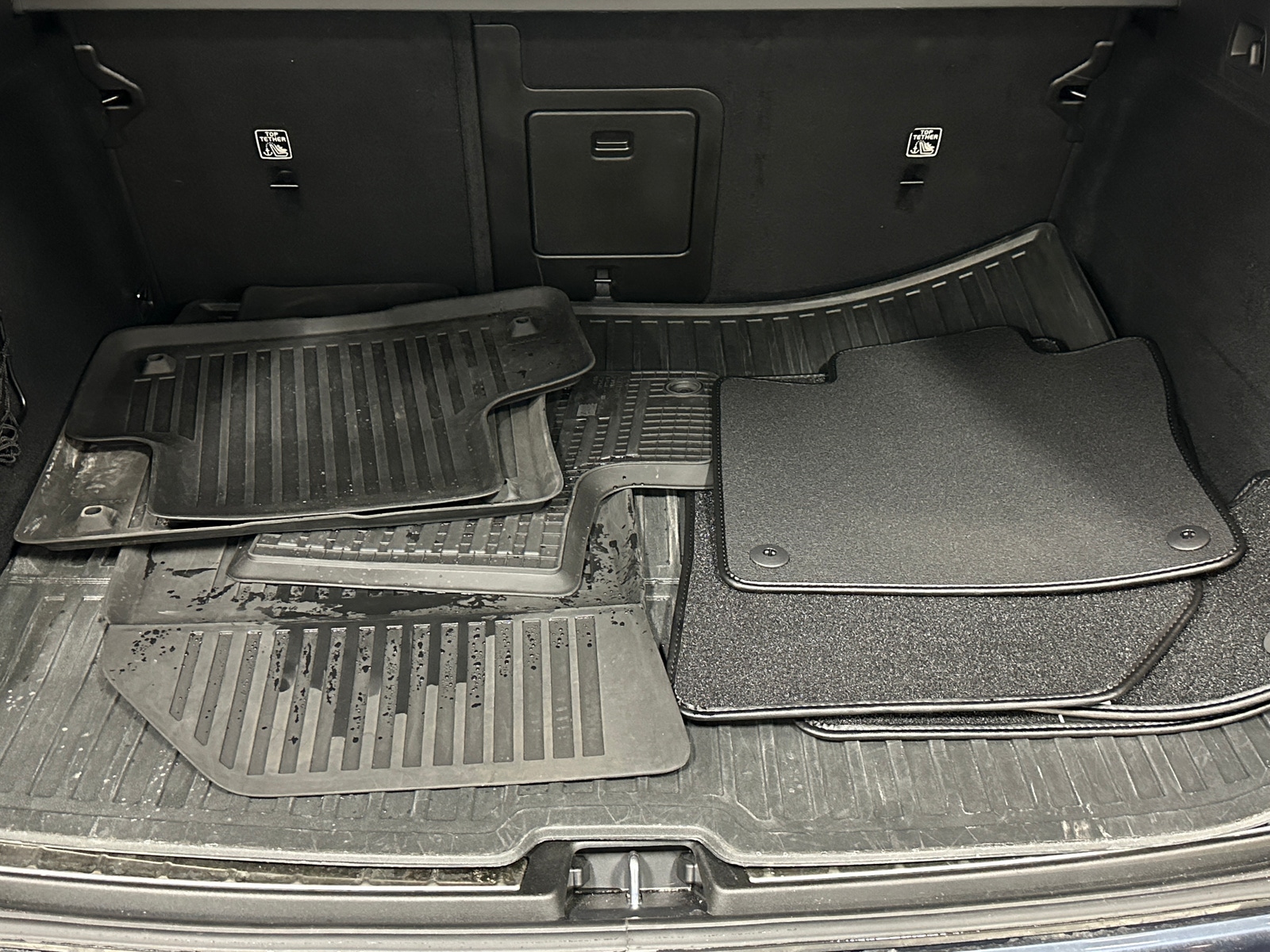 Thumbnail: 2022 Volvo XC60 - 6