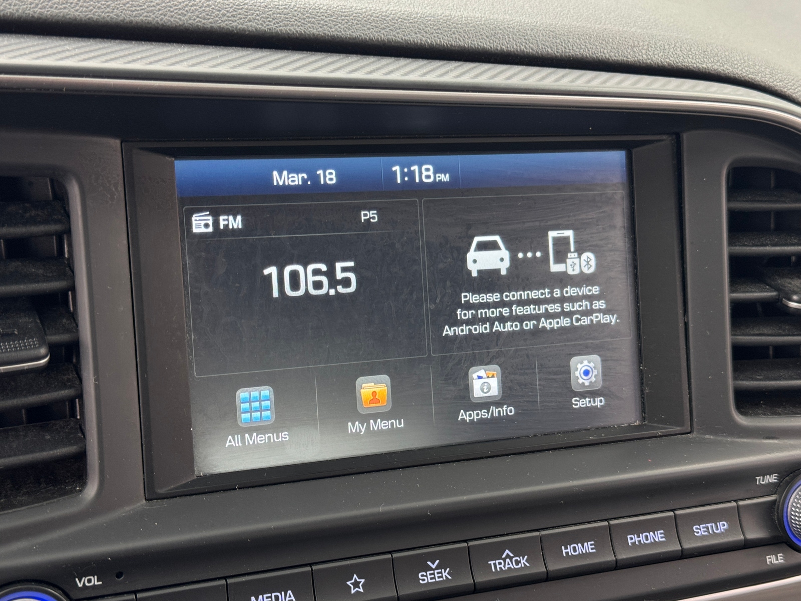 Thumbnail: 2019 Hyundai Elantra - 4