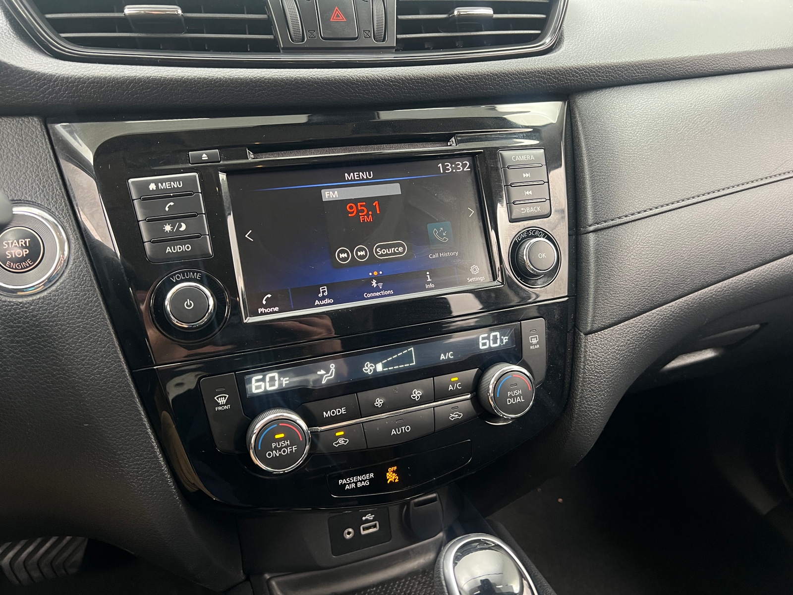 Thumbnail: 2019 Nissan Rogue - 4