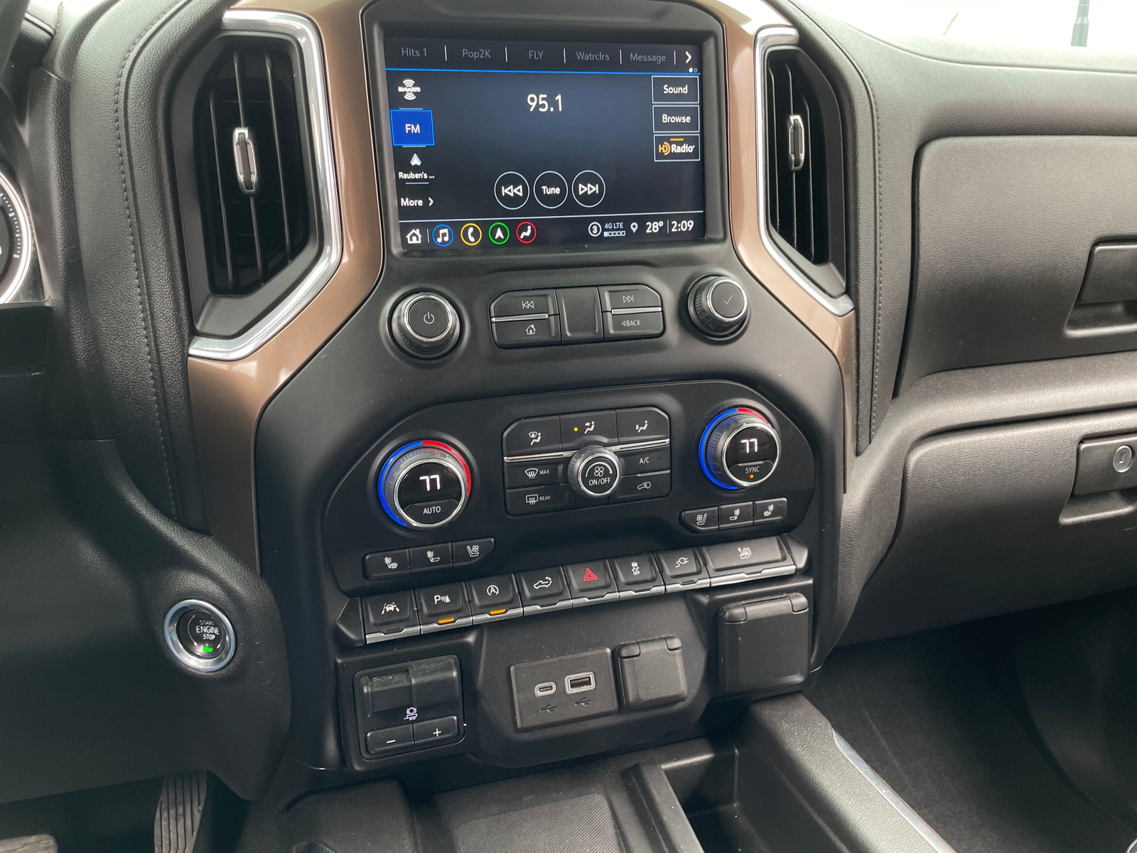 Thumbnail: 2021 Chevrolet Silverado 1500 - 3