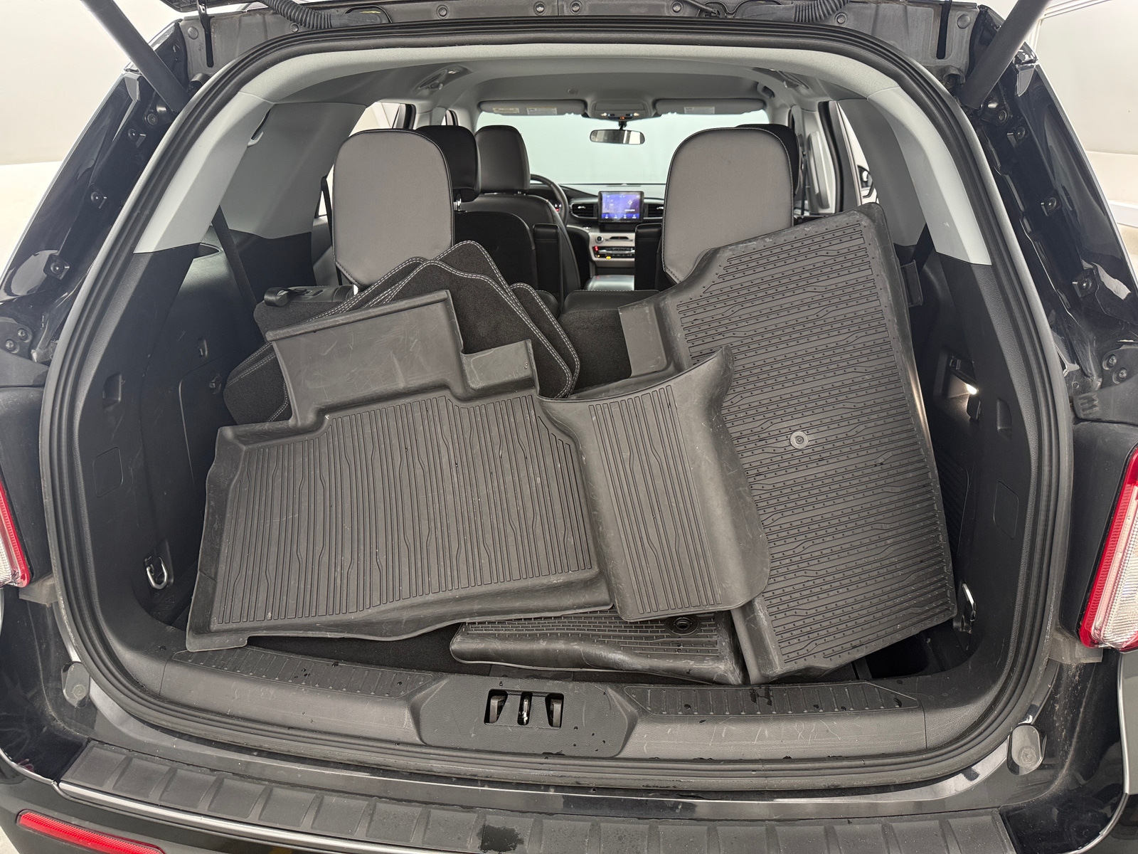 Thumbnail: 2023 Ford Explorer - 7