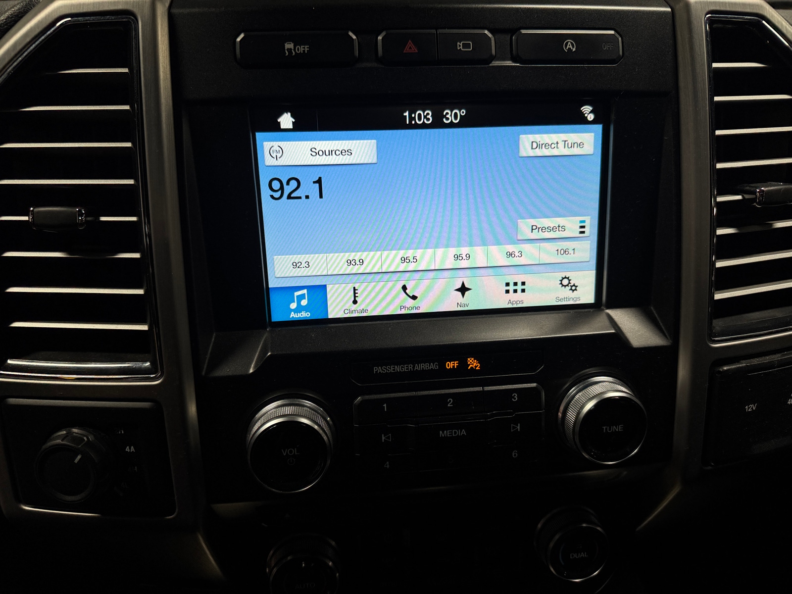 Thumbnail: 2018 Ford Econoline - 3