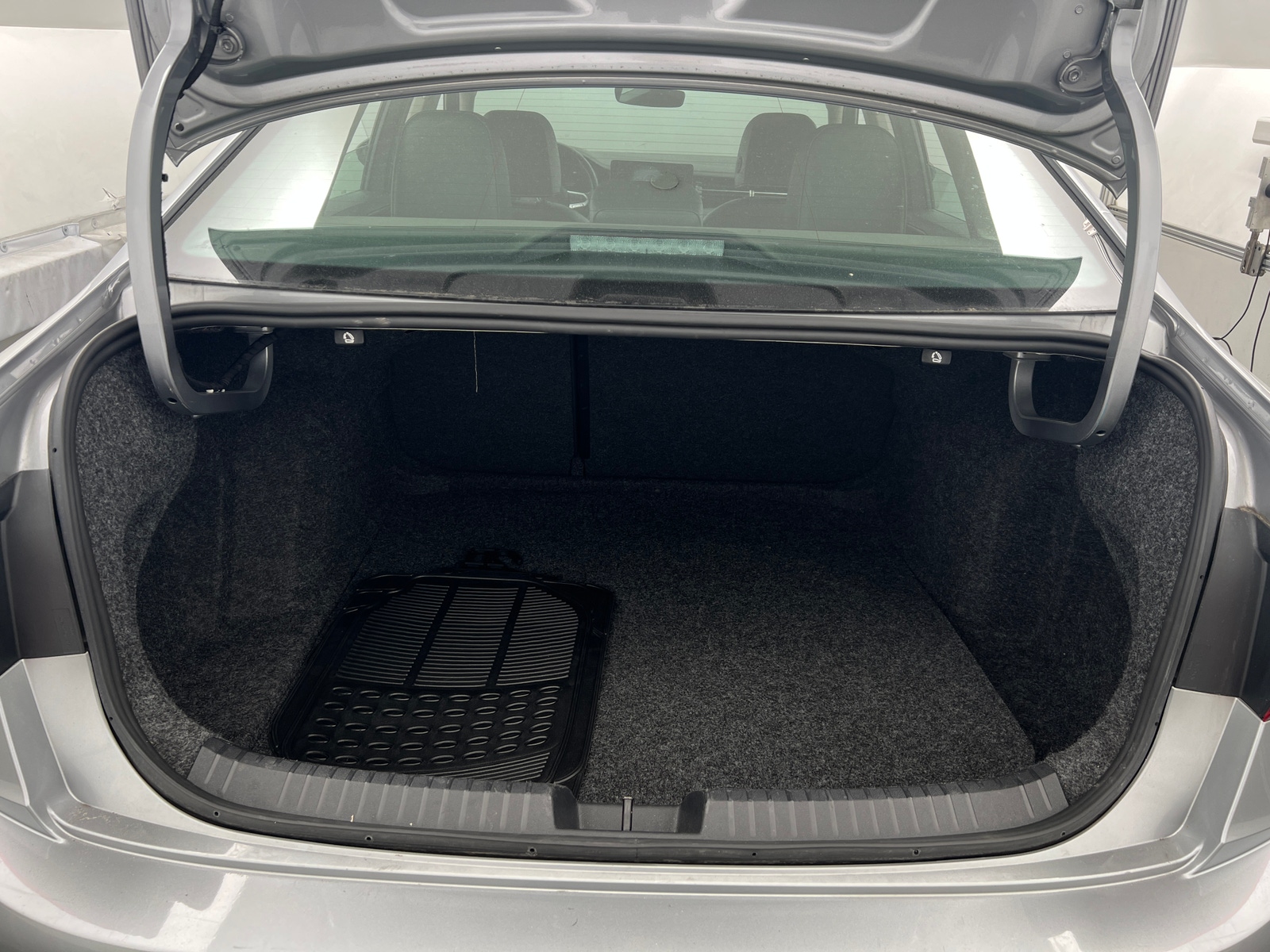 Thumbnail: 2025 Volkswagen Jetta - 6