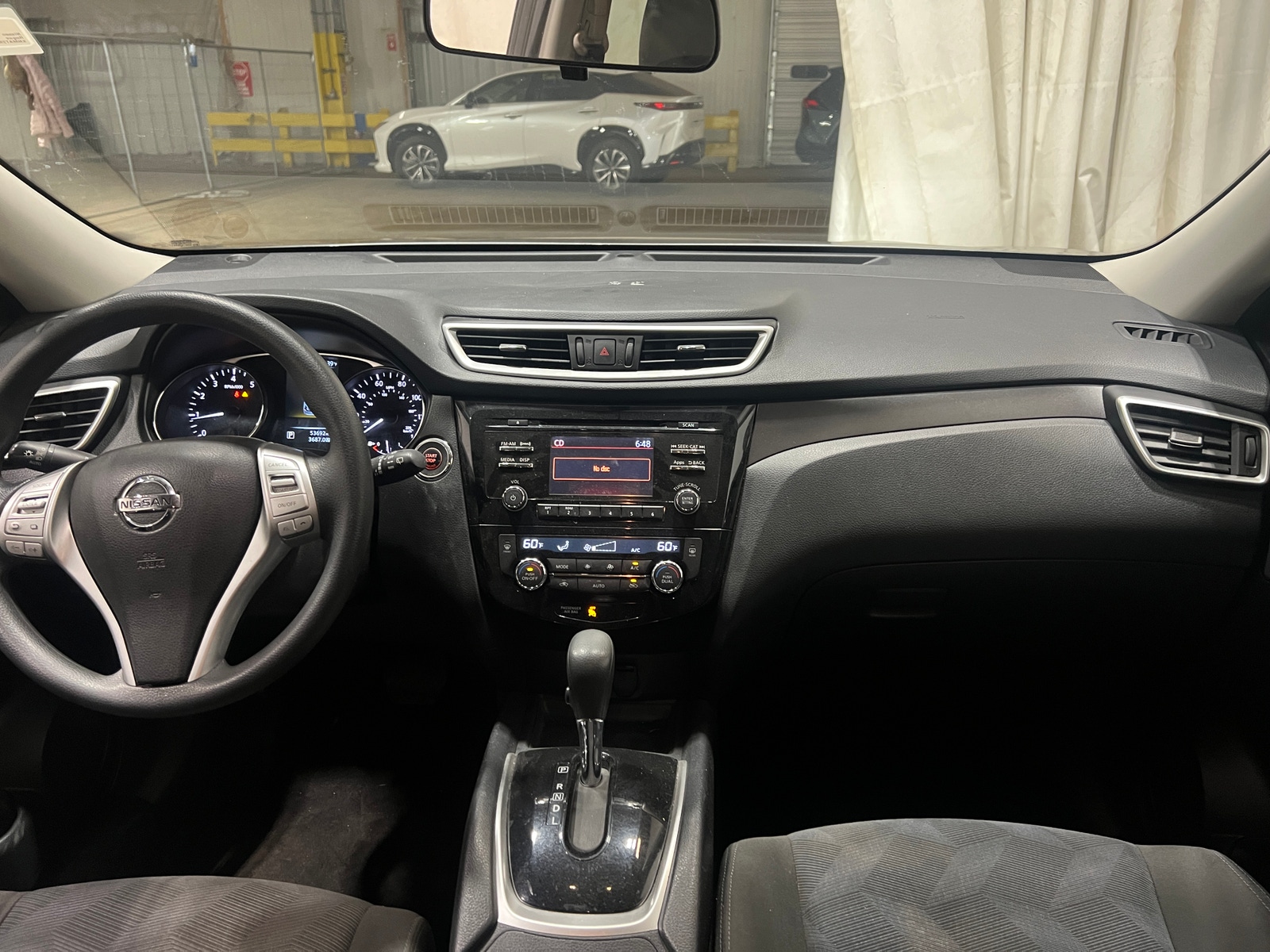 Thumbnail: 2016 Nissan Rogue - 3