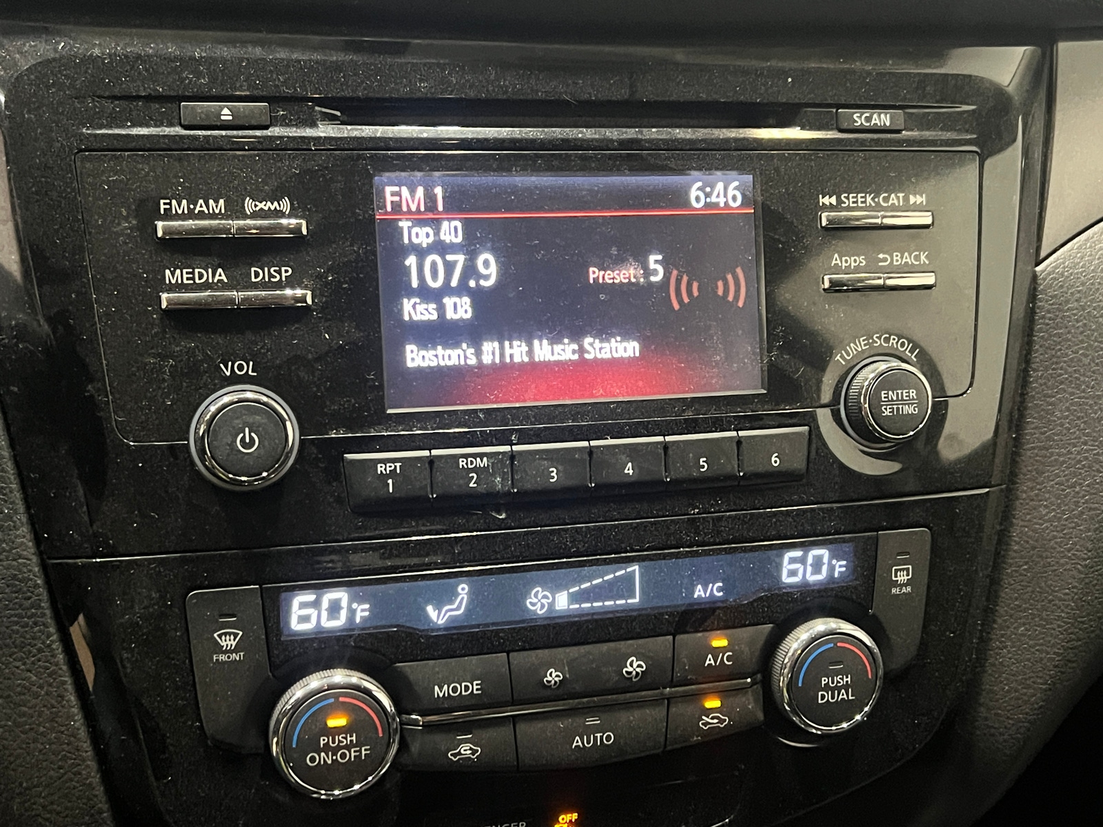 Thumbnail: 2016 Nissan Rogue - 4