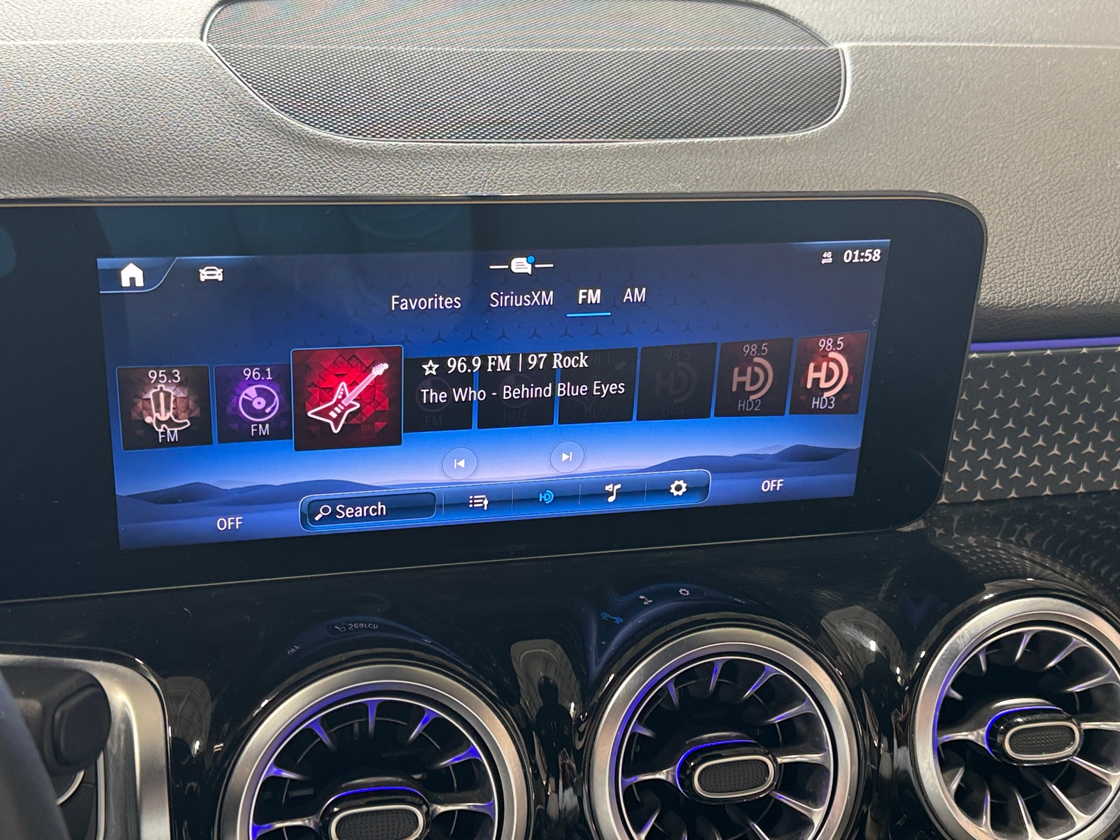 Thumbnail: 2025 Mercedes-Benz GLB - 3