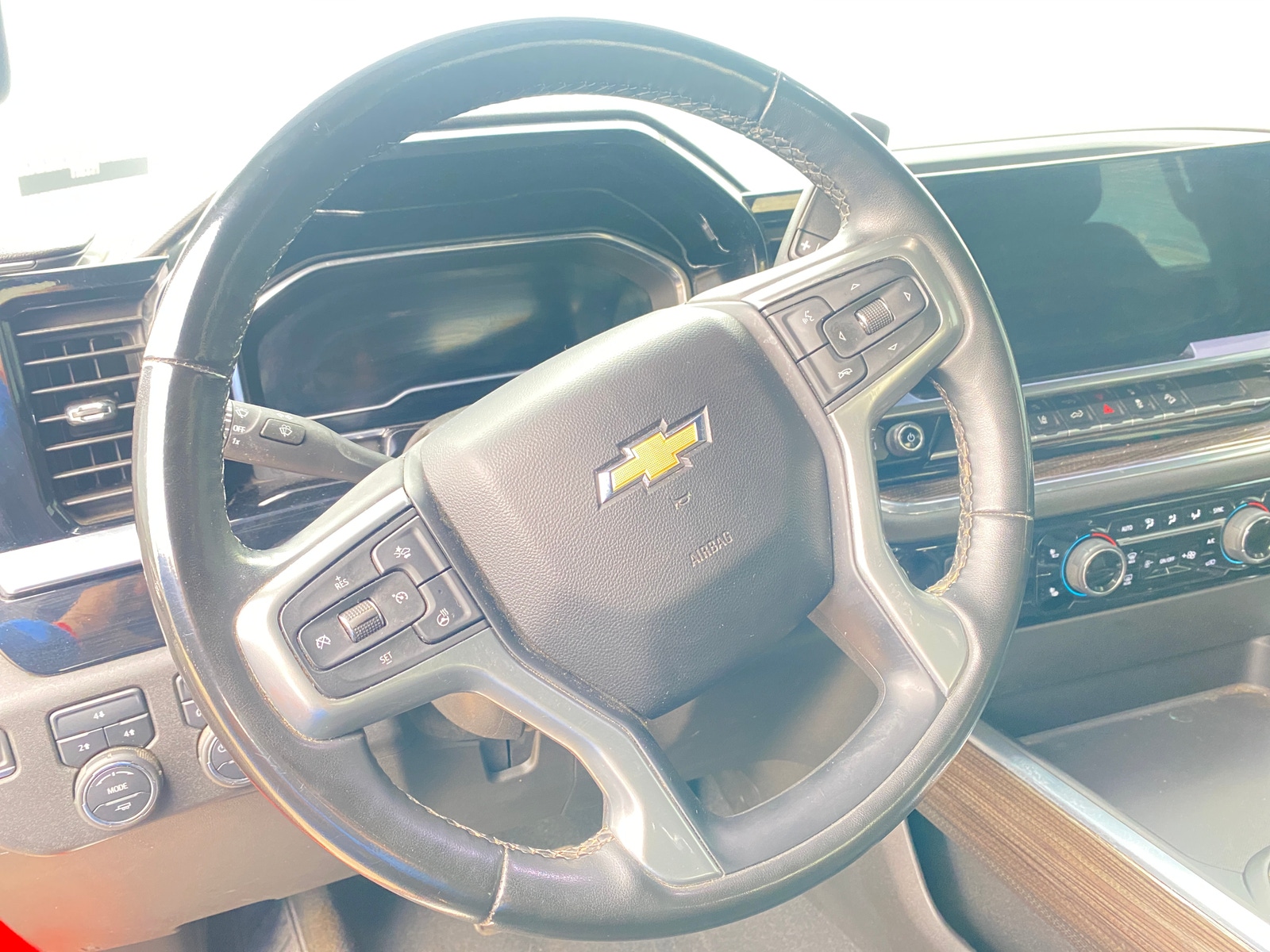 Thumbnail: 2024 Chevrolet Silverado 2500 - 5