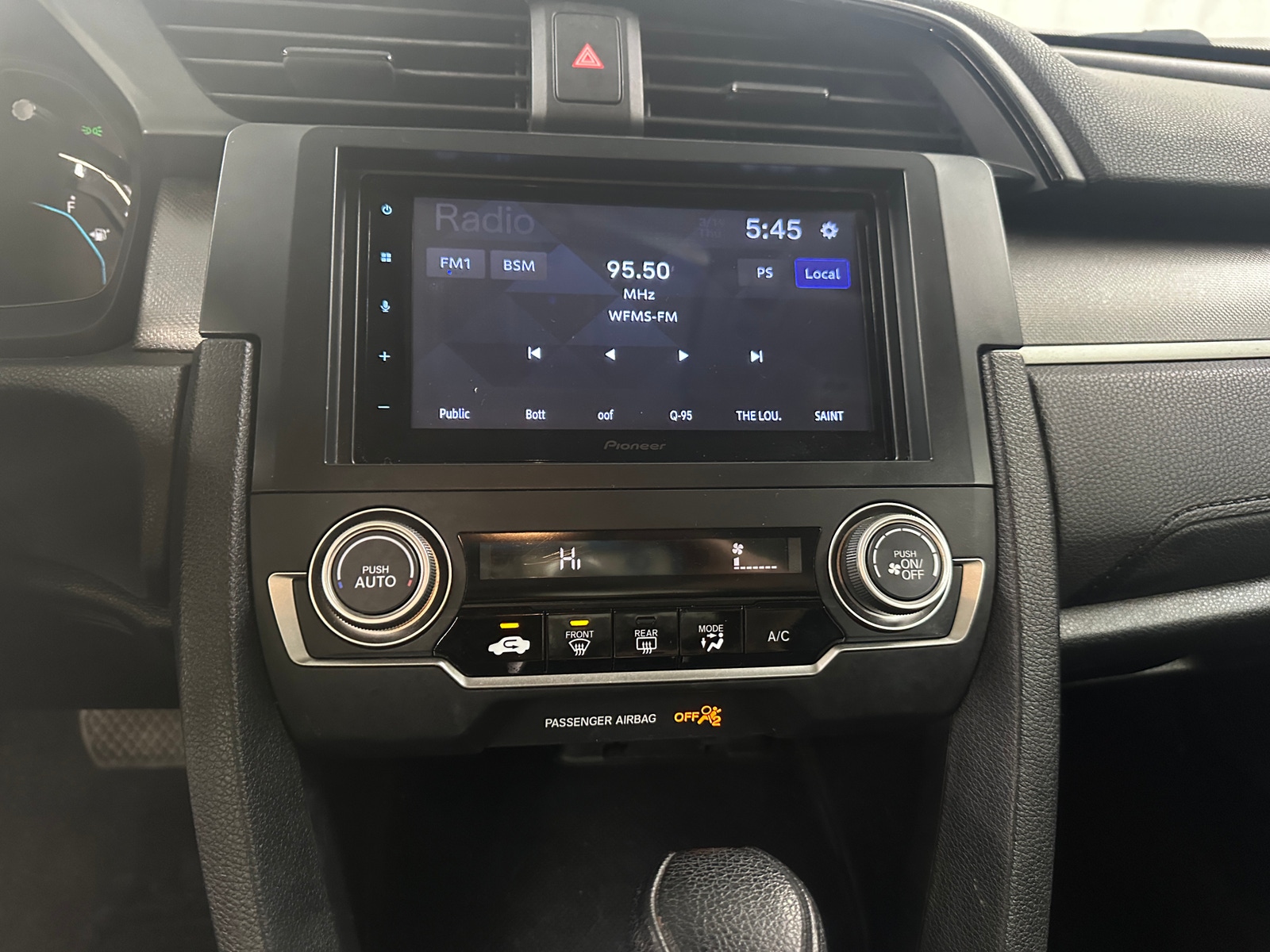 Thumbnail: 2016 Honda Civic - 4