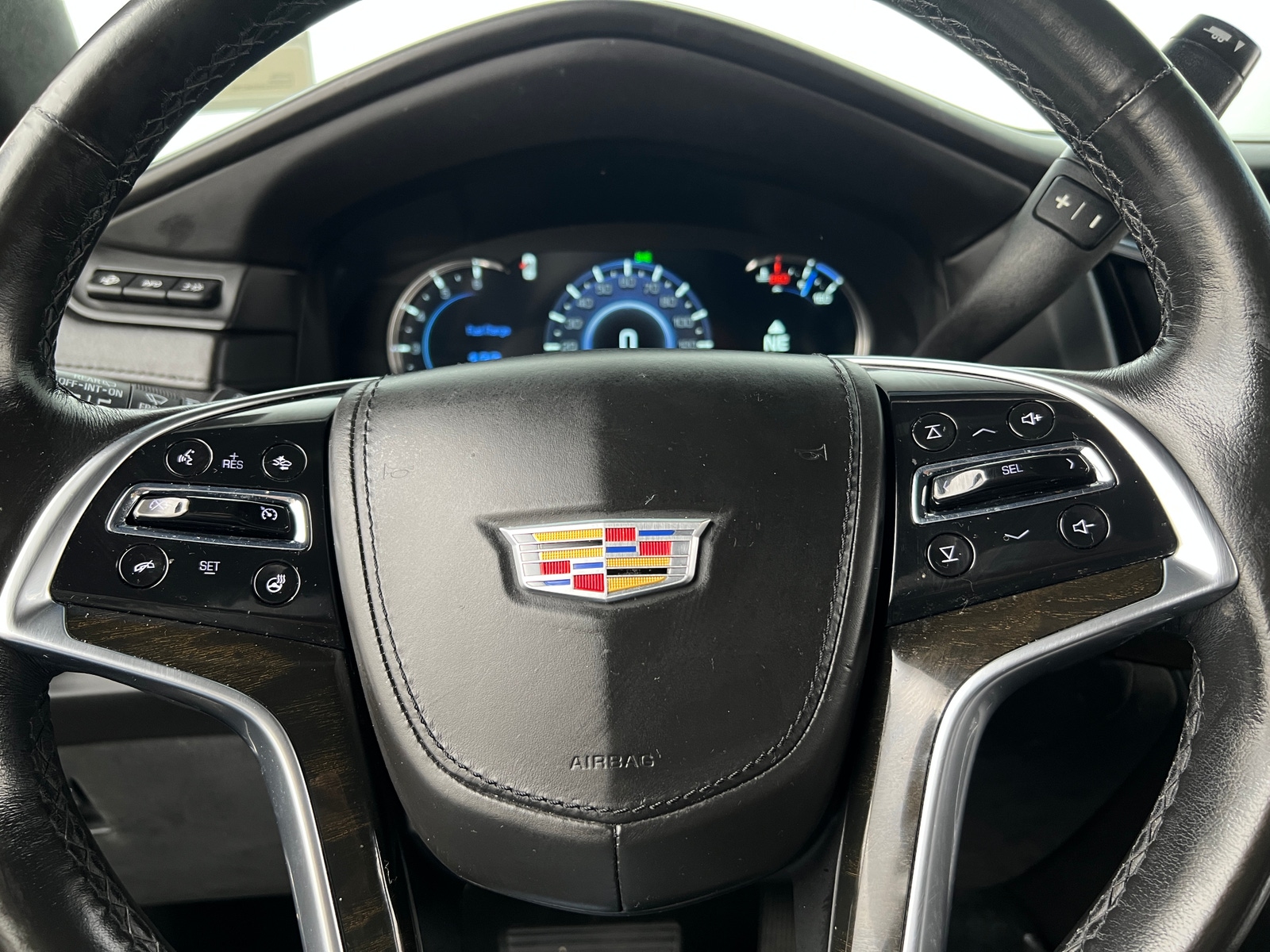 Thumbnail: 2016 Cadillac Escalade - 4