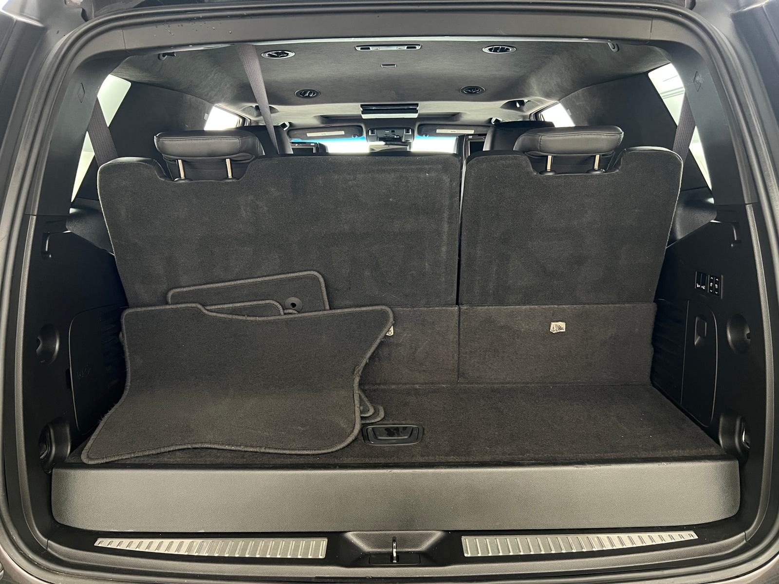 Thumbnail: 2016 Cadillac Escalade - 6