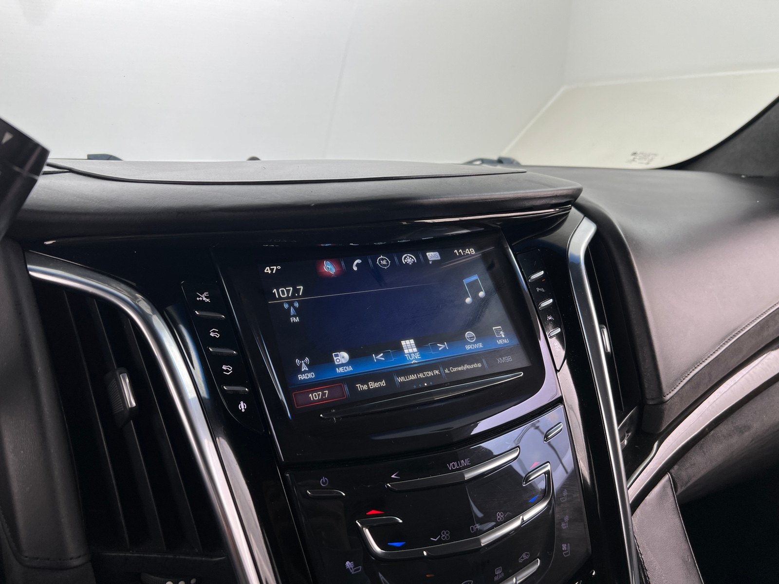 Thumbnail: 2016 Cadillac Escalade - 3