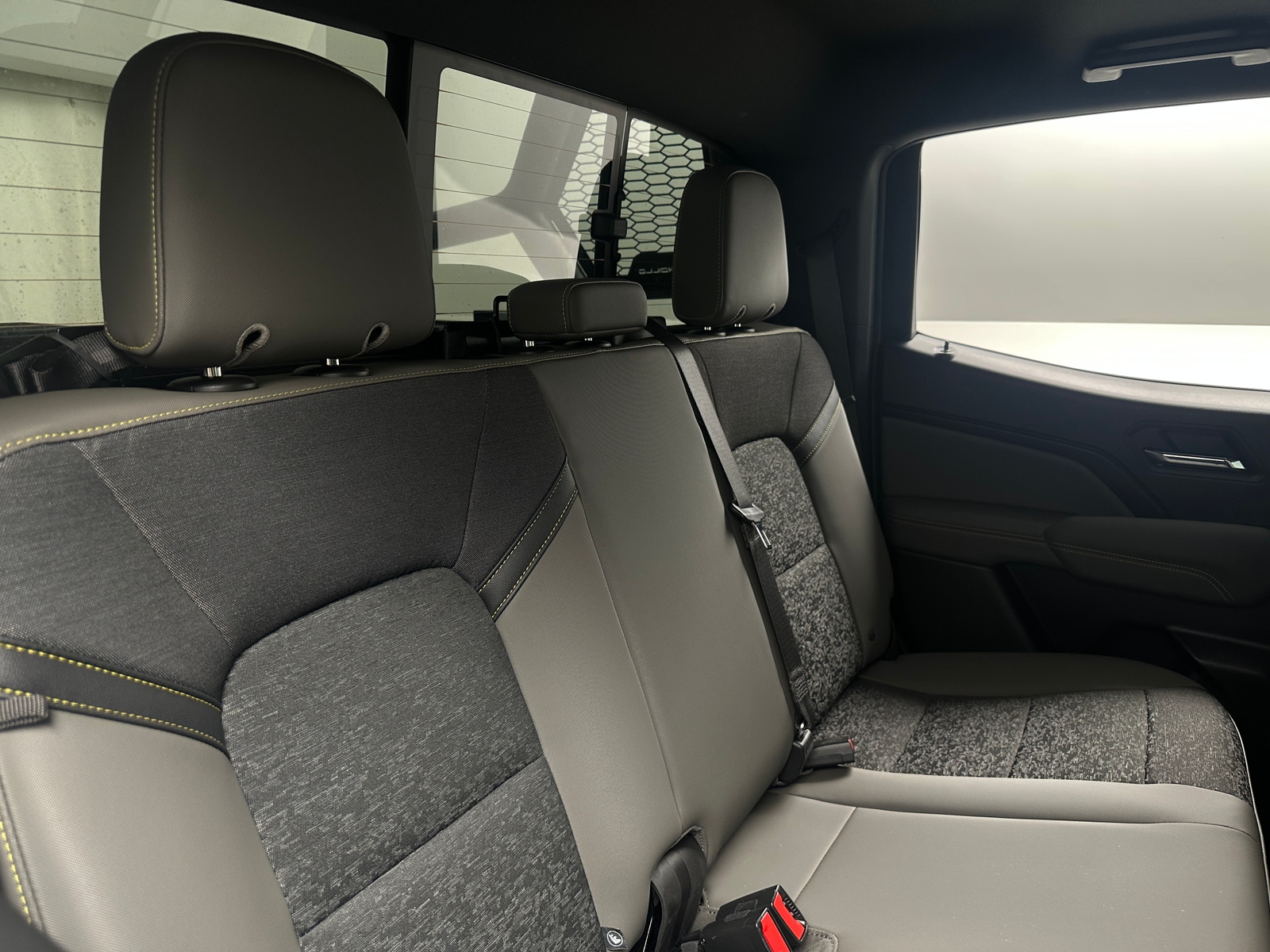 Thumbnail: 2024 Chevrolet Colorado - 6