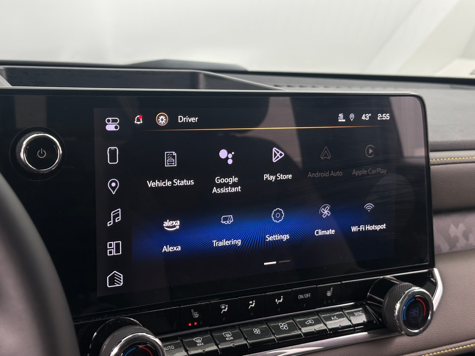 Thumbnail: 2024 Chevrolet Colorado - 4