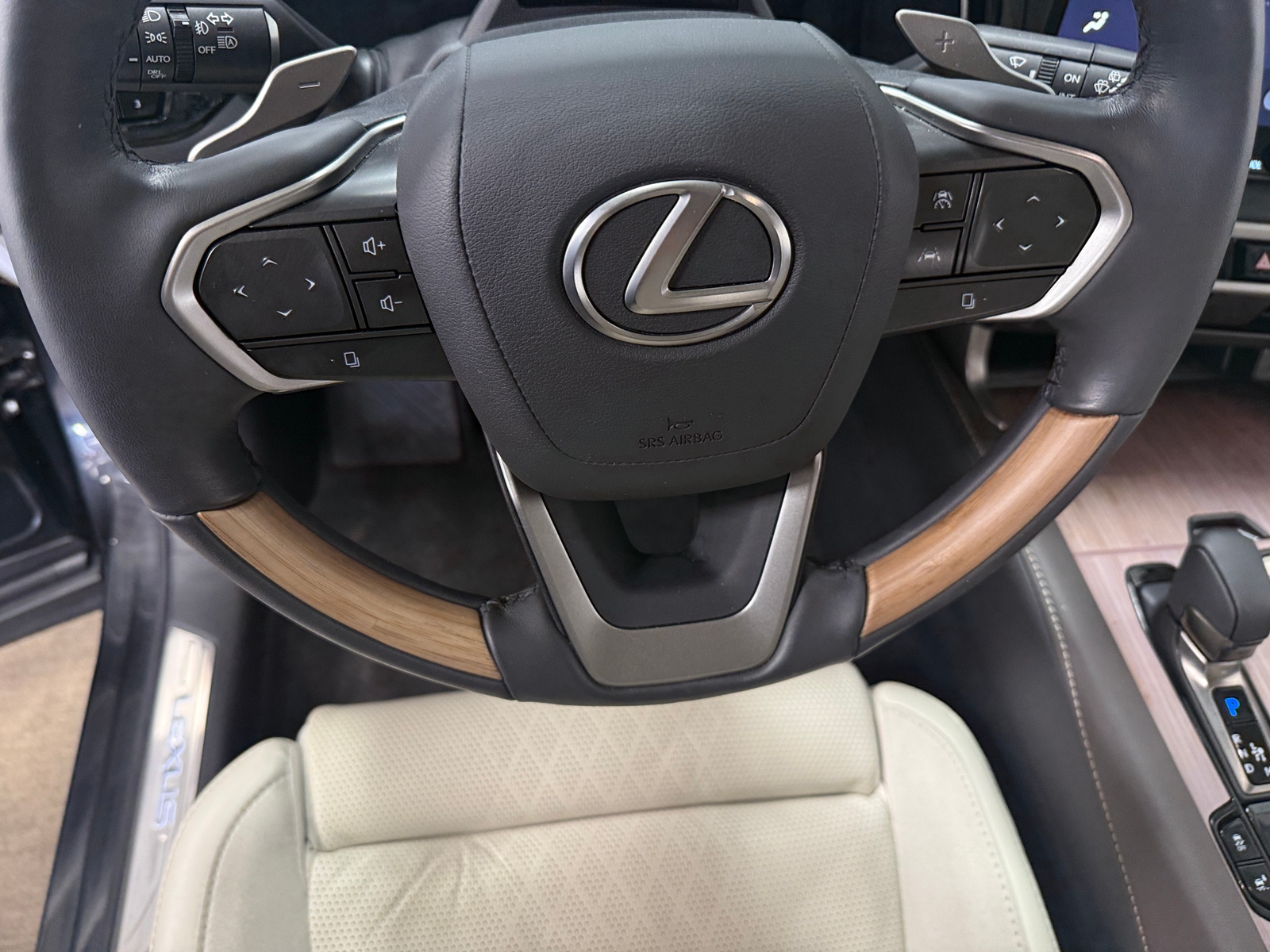 Thumbnail: 2024 Lexus RX - 5