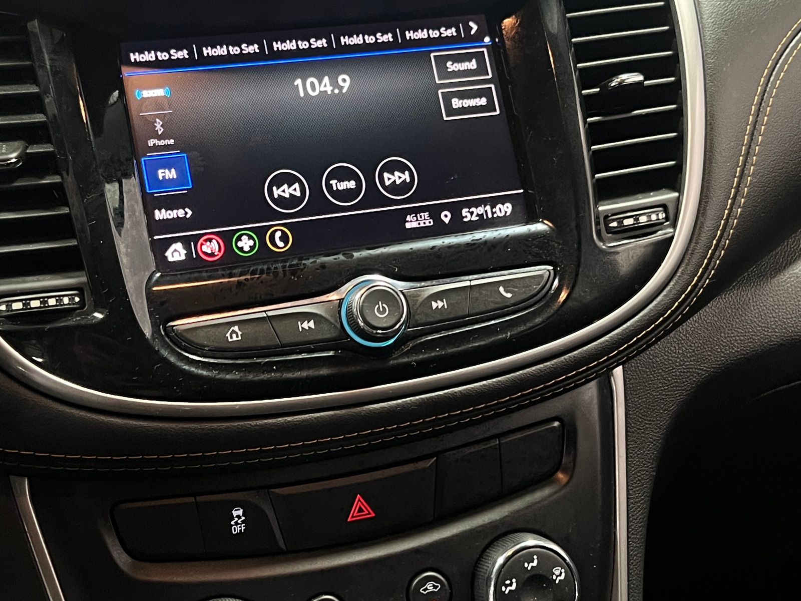 Thumbnail: 2021 Chevrolet Trax - 4