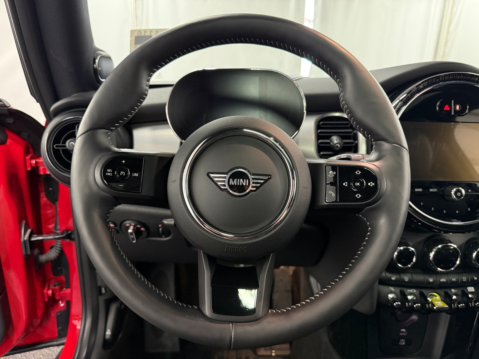 Thumbnail: 2023 MINI Cooper Hardtop - 4