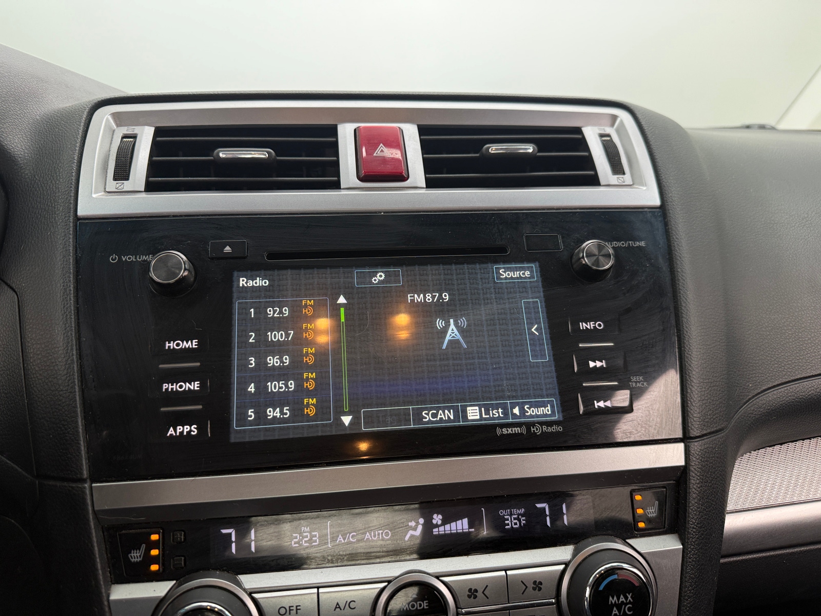 Thumbnail: 2015 Subaru Legacy - 4