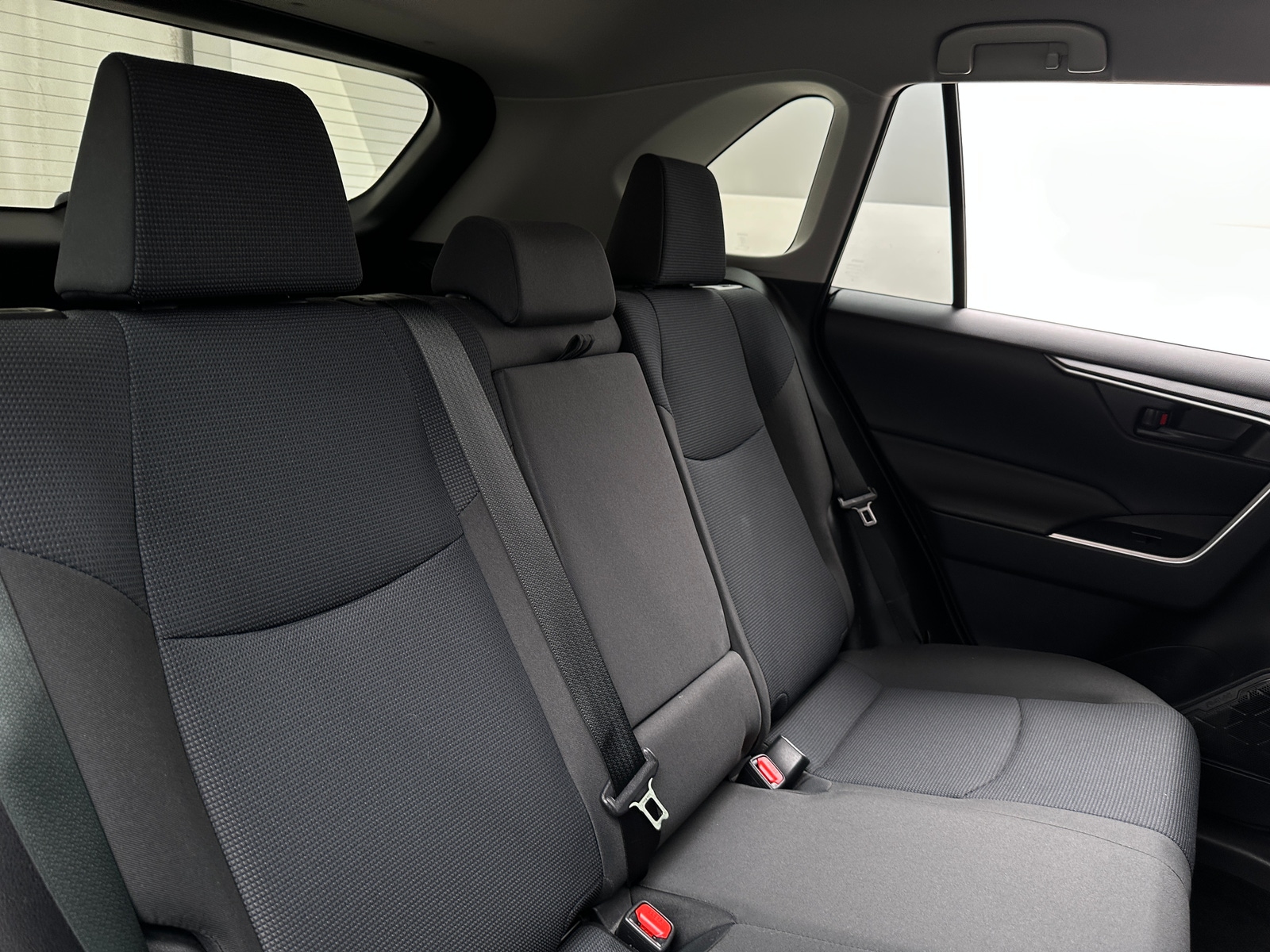 Thumbnail: 2021 Toyota RAV4 - 6