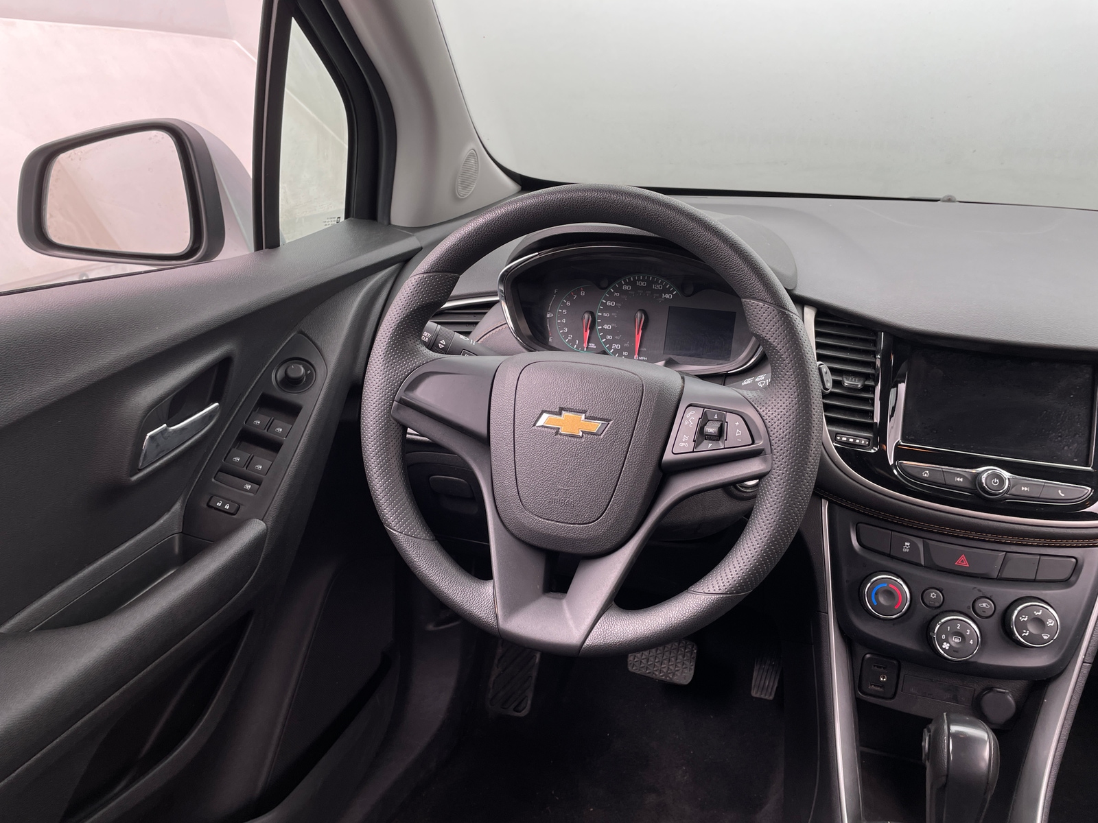 Thumbnail: 2020 Chevrolet Trax - 5