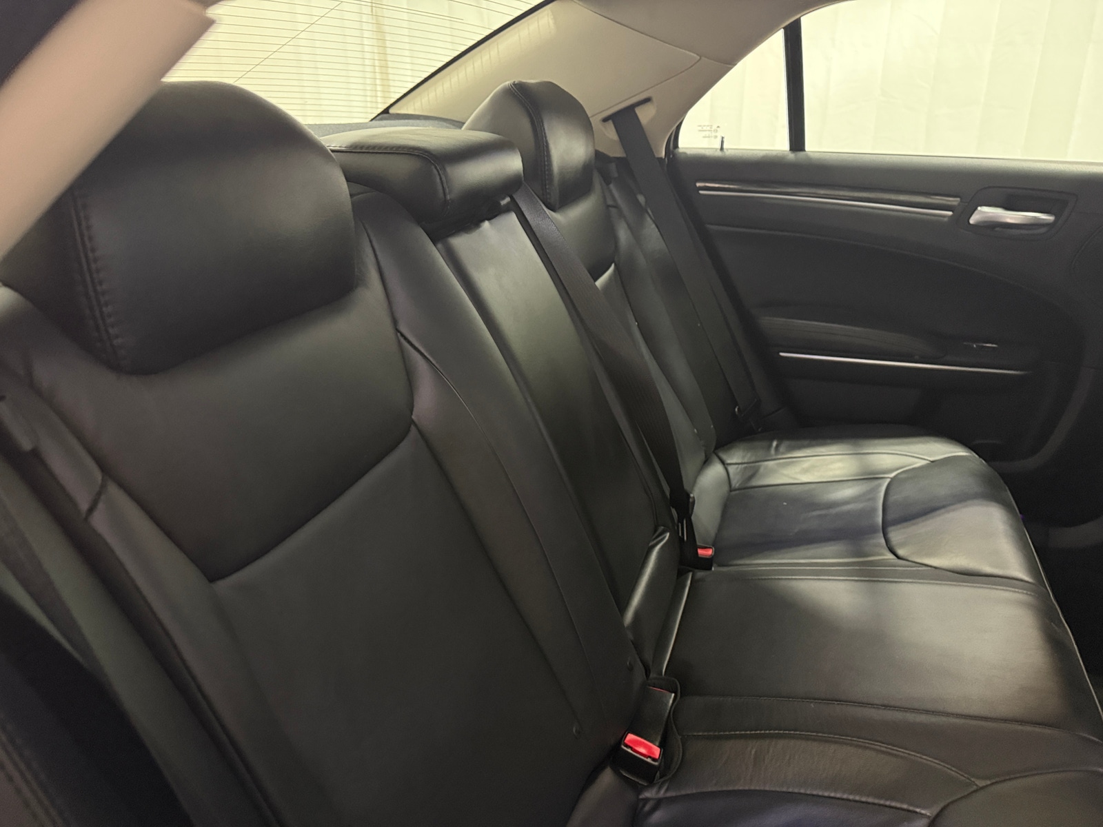 Thumbnail: 2016 Chrysler 300 - 5