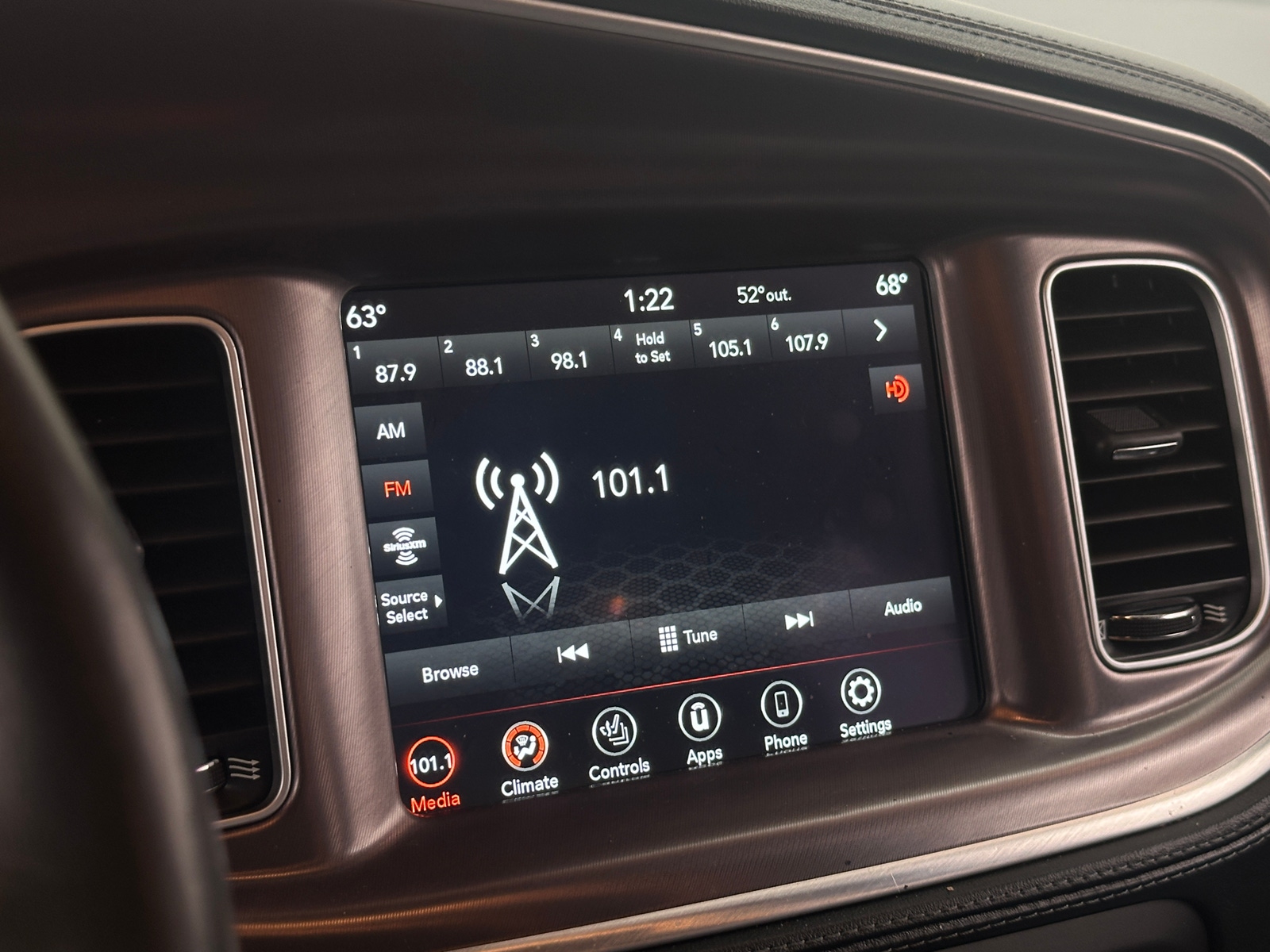 Thumbnail: 2021 Dodge Charger - 4