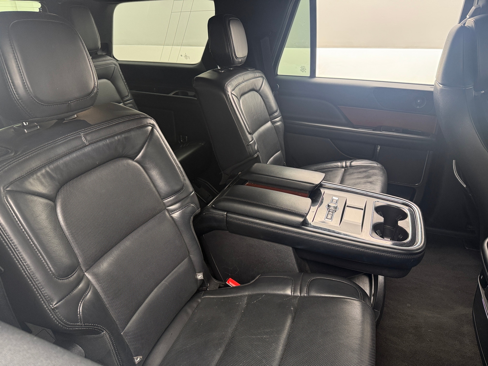 Thumbnail: 2020 Lincoln Navigator - 5