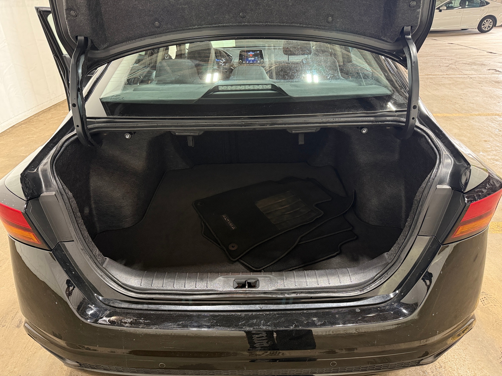 Thumbnail: 2025 Nissan Altima - 7