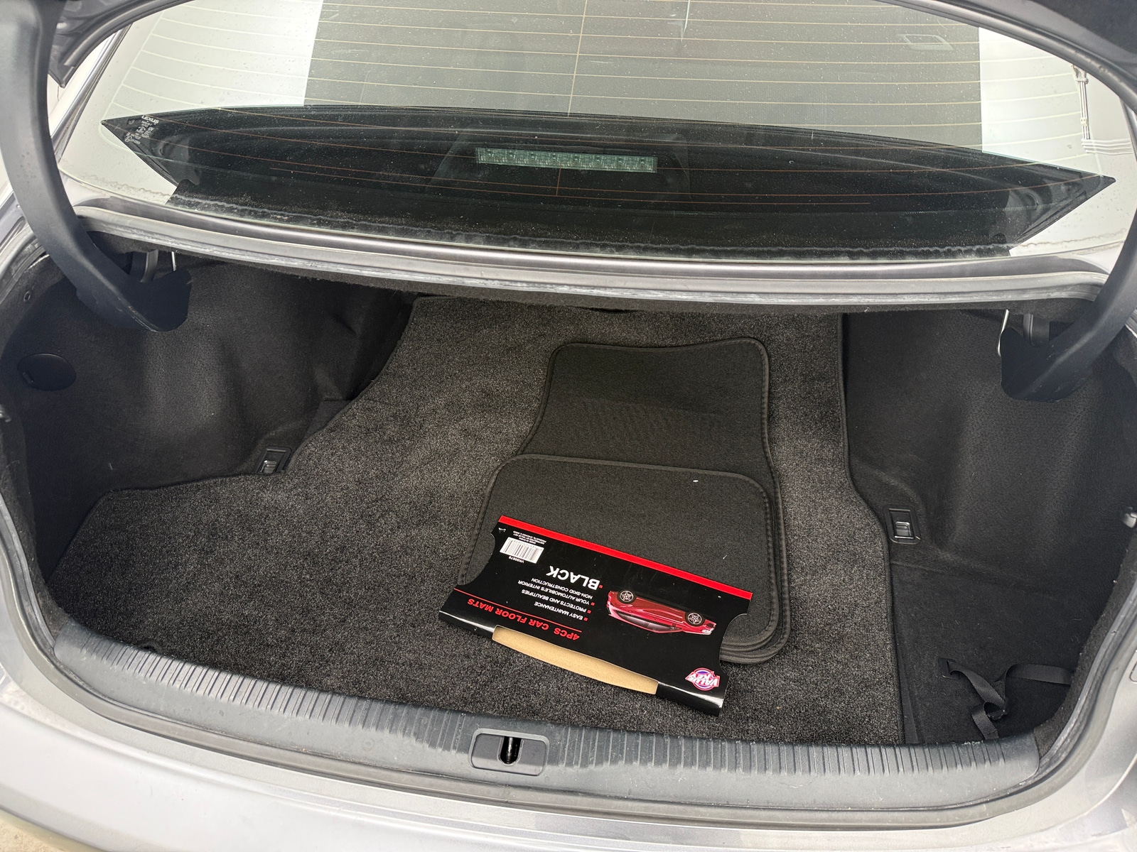 Thumbnail: 2019 Lexus IS - 6