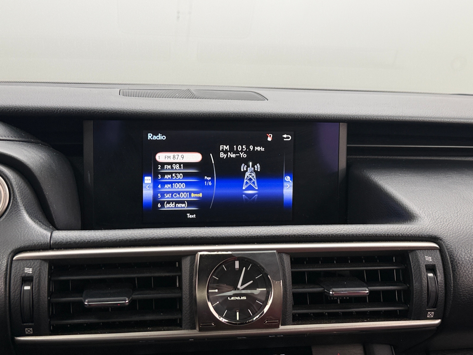 Thumbnail: 2019 Lexus IS - 3