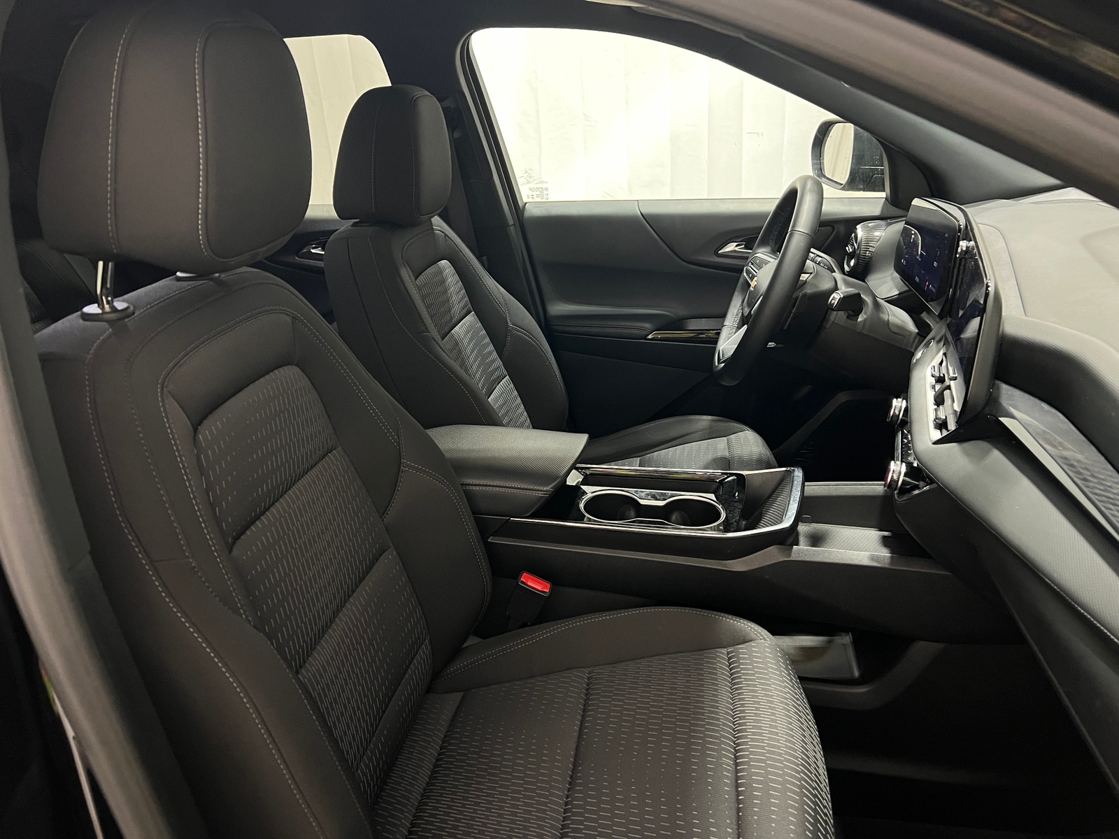 Thumbnail: 2025 Chevrolet Equinox - 2