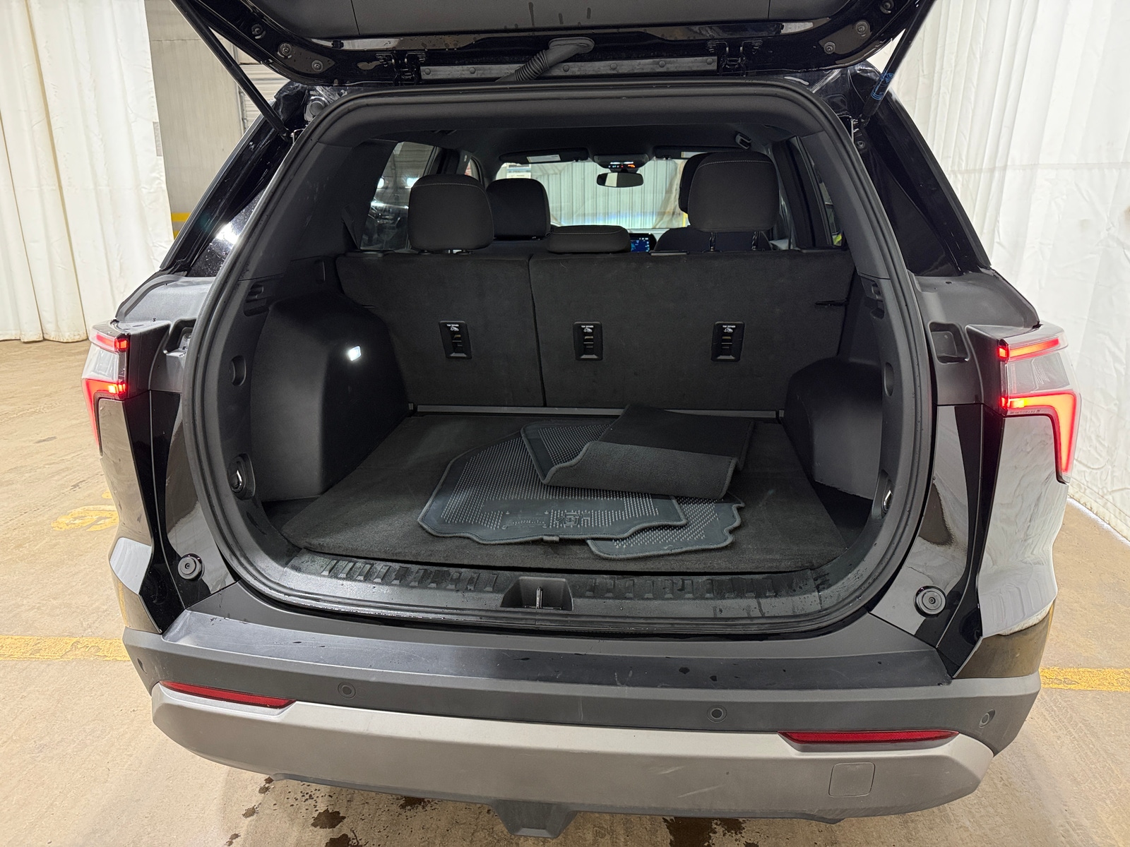 Thumbnail: 2025 Chevrolet Equinox - 7