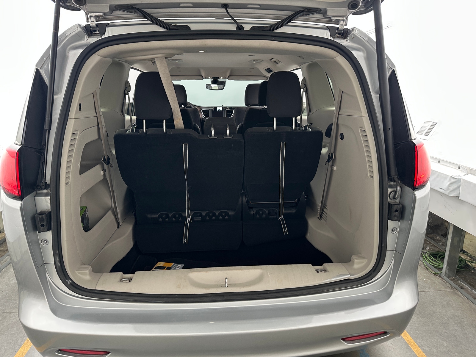 Thumbnail: 2023 Chrysler Voyager - 7