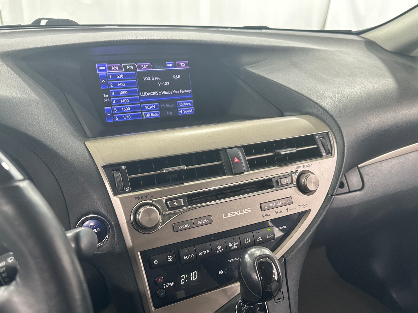 Thumbnail: 2015 Lexus RX - 4