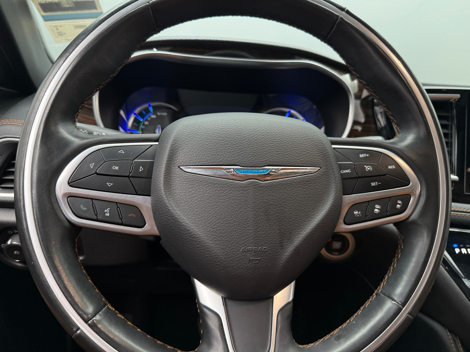 Thumbnail: 2021 Chrysler Pacifica - 4