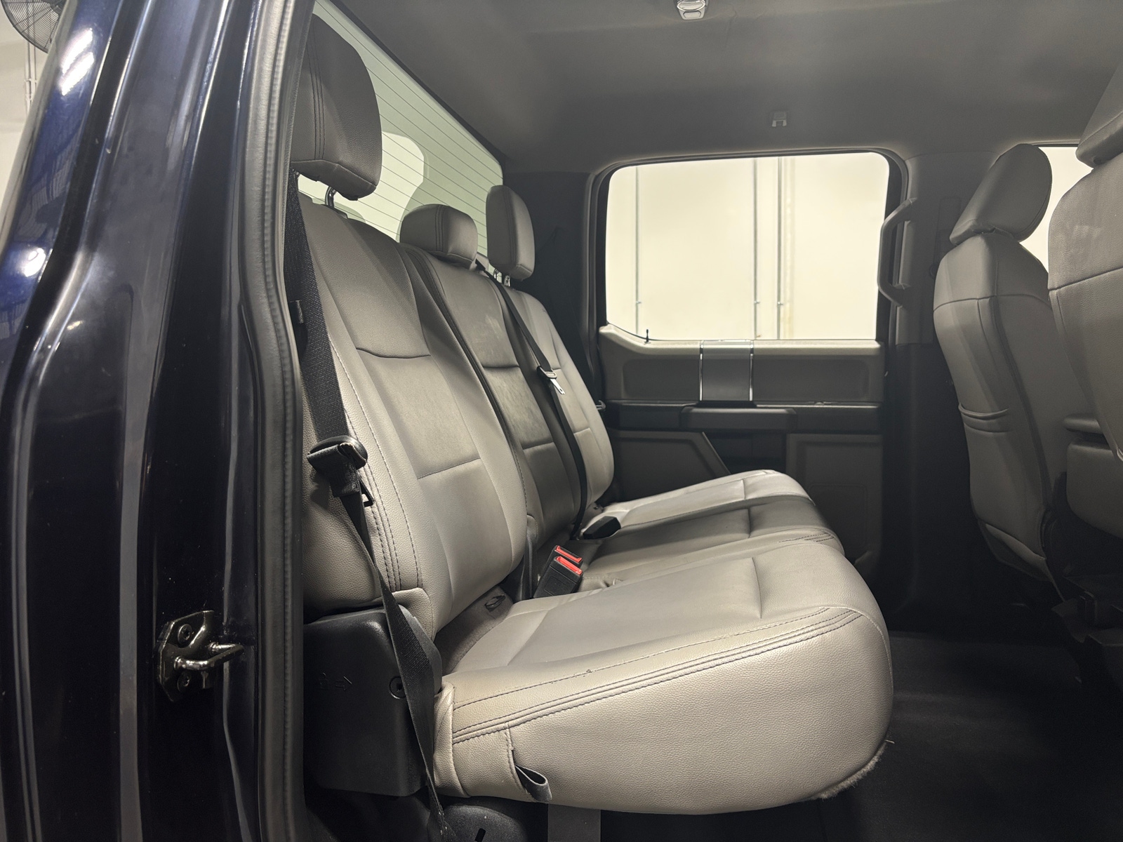 Thumbnail: 2022 Ford Econoline - 6