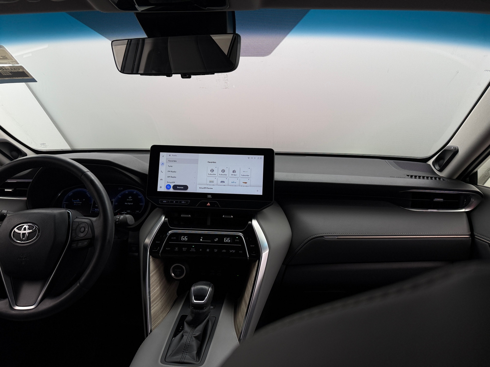 Thumbnail: 2024 Toyota Venza - 3