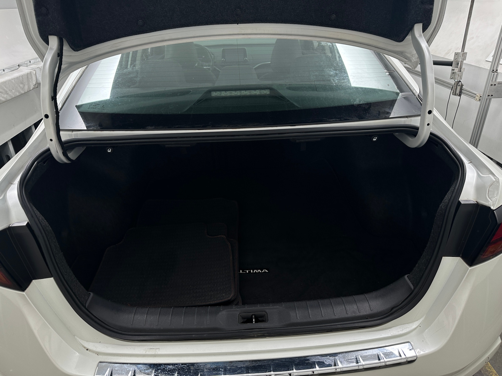 Thumbnail: 2020 Nissan Altima - 7