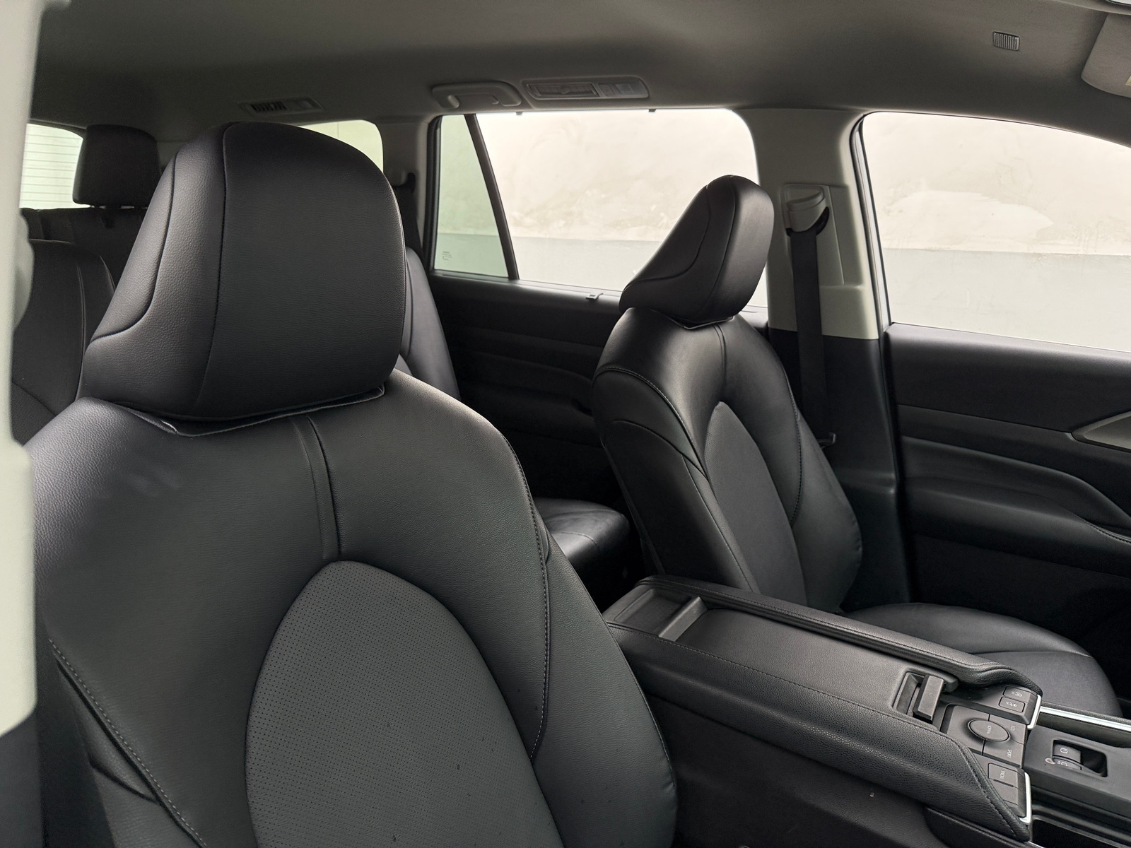 Thumbnail: 2025 Toyota Grand Highlander - 2