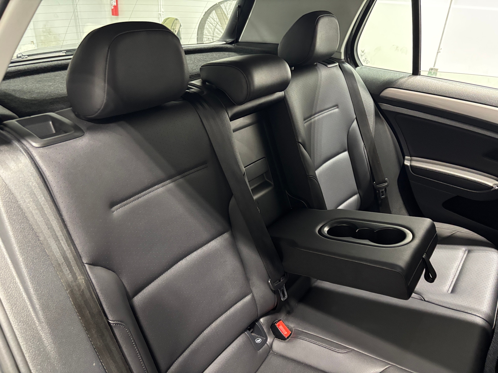 Thumbnail: 2015 Volkswagen e-Golf - 5