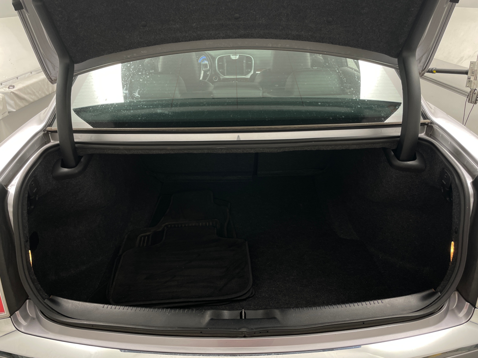 Thumbnail: 2013 Chrysler 300 - 6