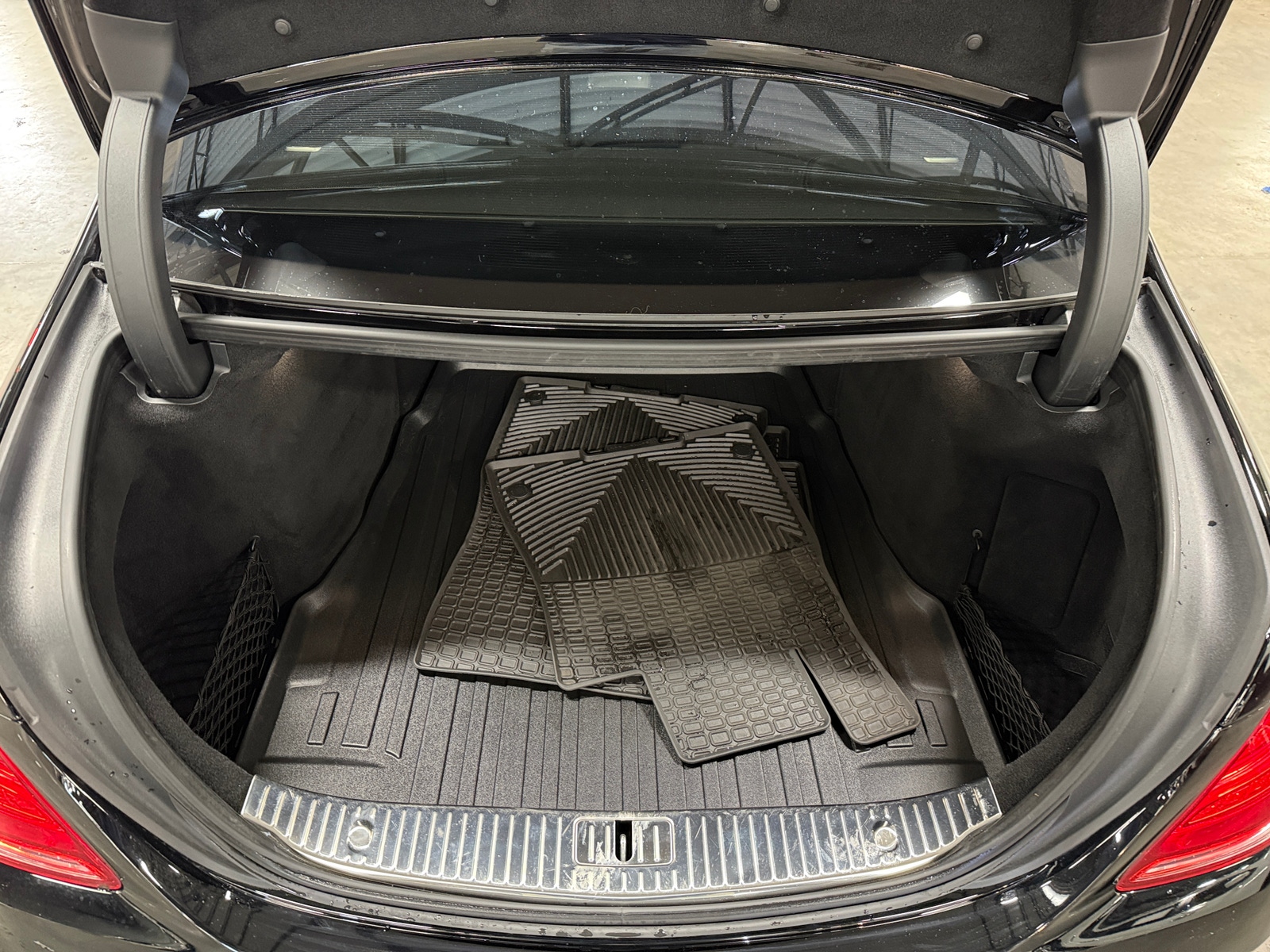 Thumbnail: 2016 Mercedes-Benz S-Class - 6