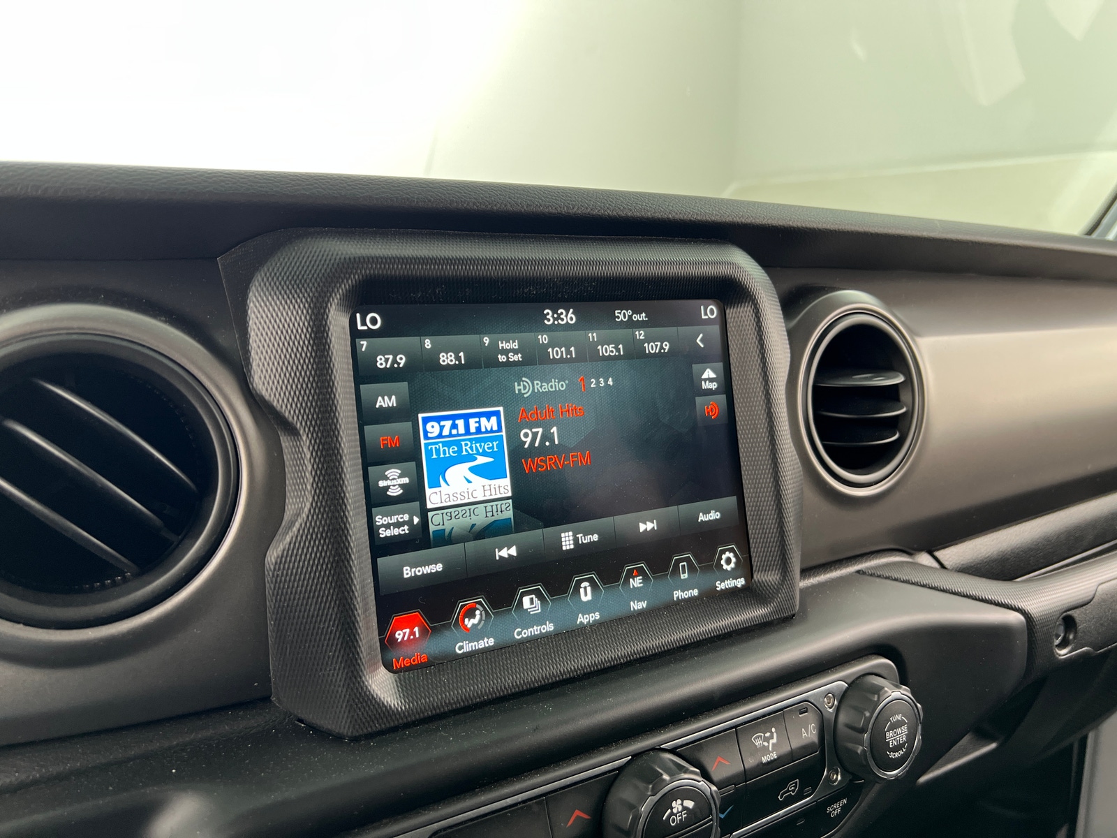 Thumbnail: 2022 Jeep Gladiator - 4