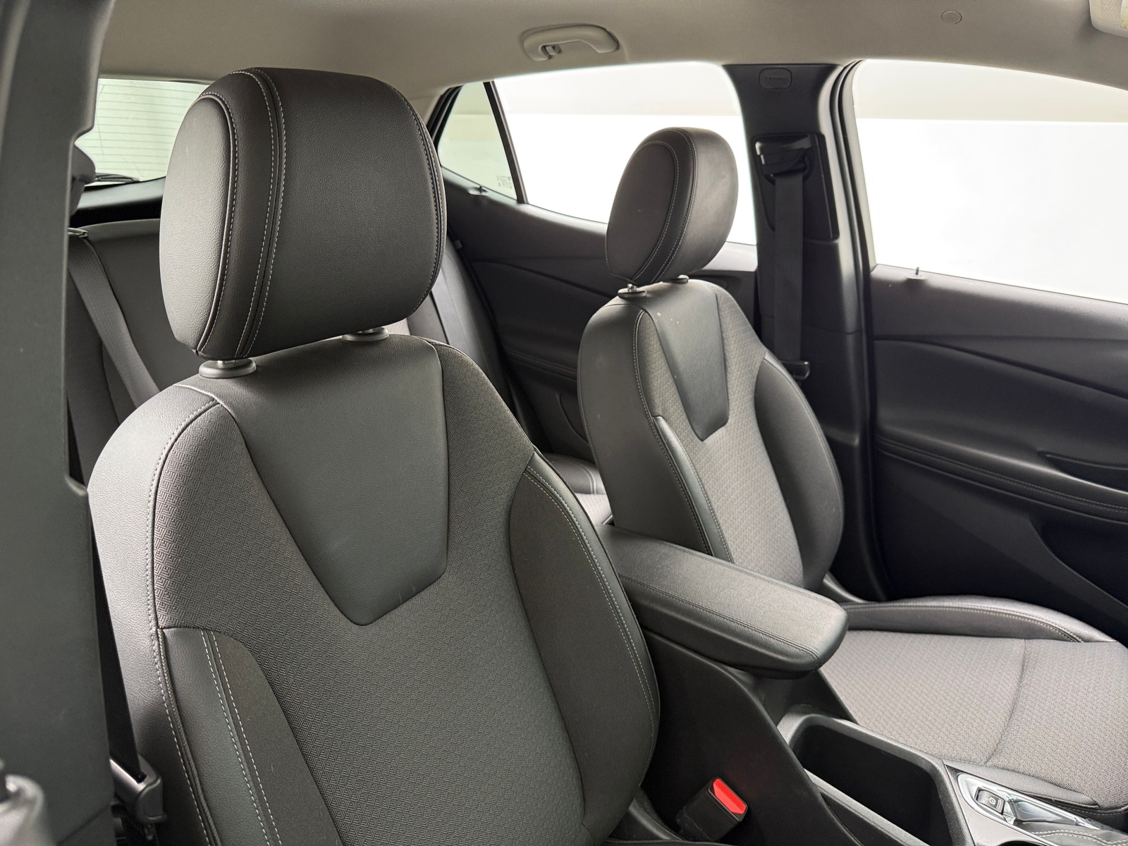 Thumbnail: 2025 Buick Encore GX - 2