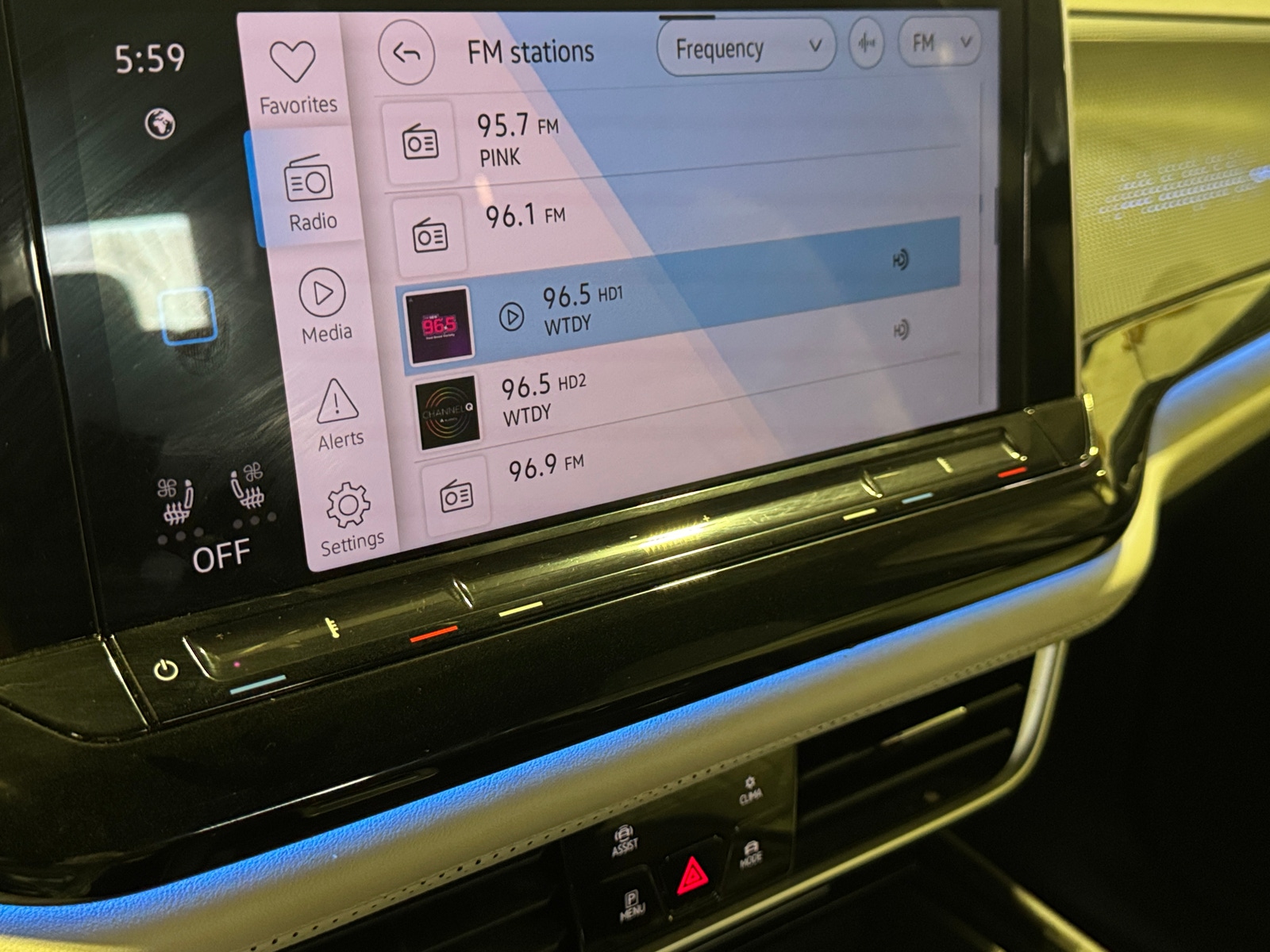 Thumbnail: 2025 Volkswagen Atlas - 3