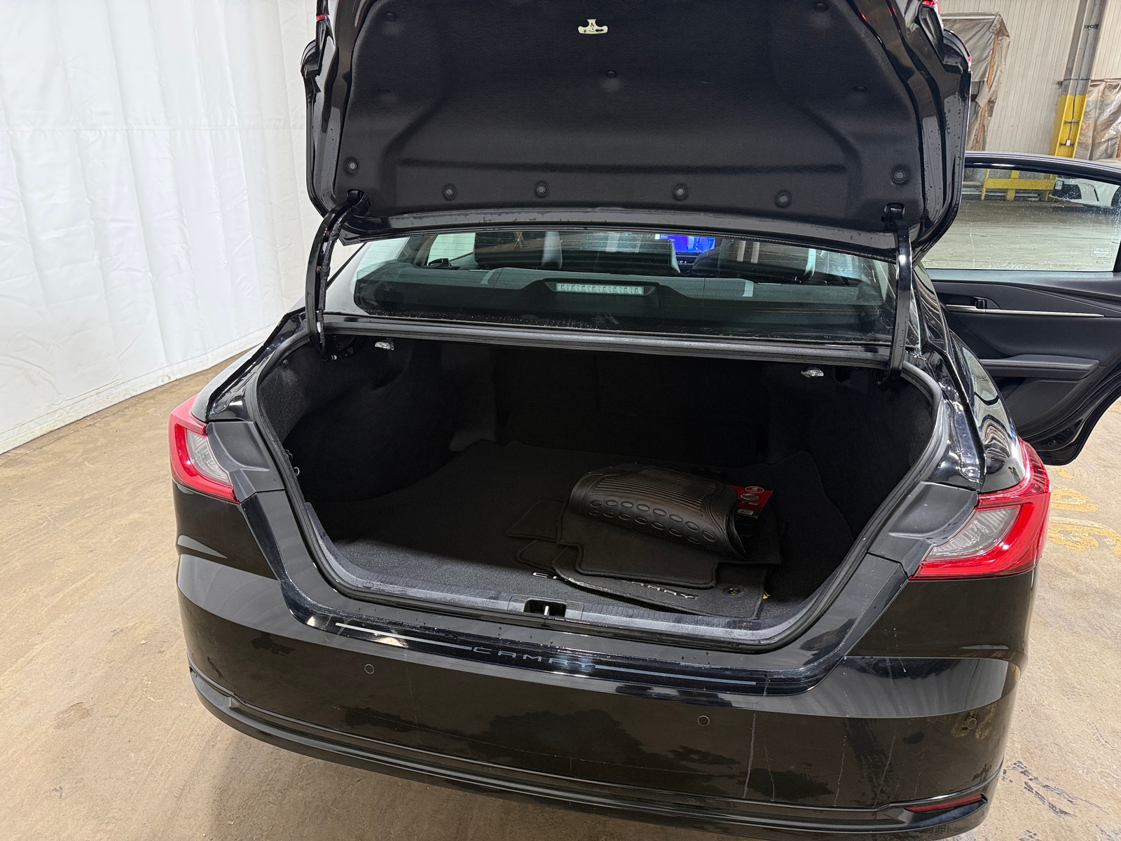 Thumbnail: 2025 Toyota Camry - 6