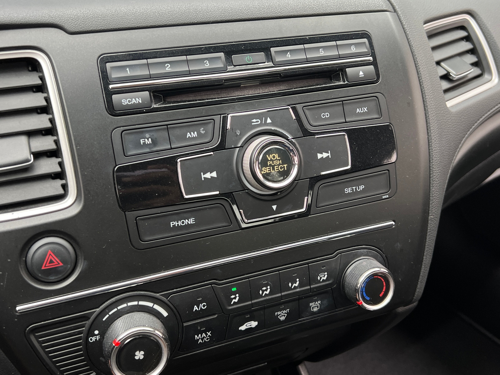 Thumbnail: 2015 Honda Civic - 4