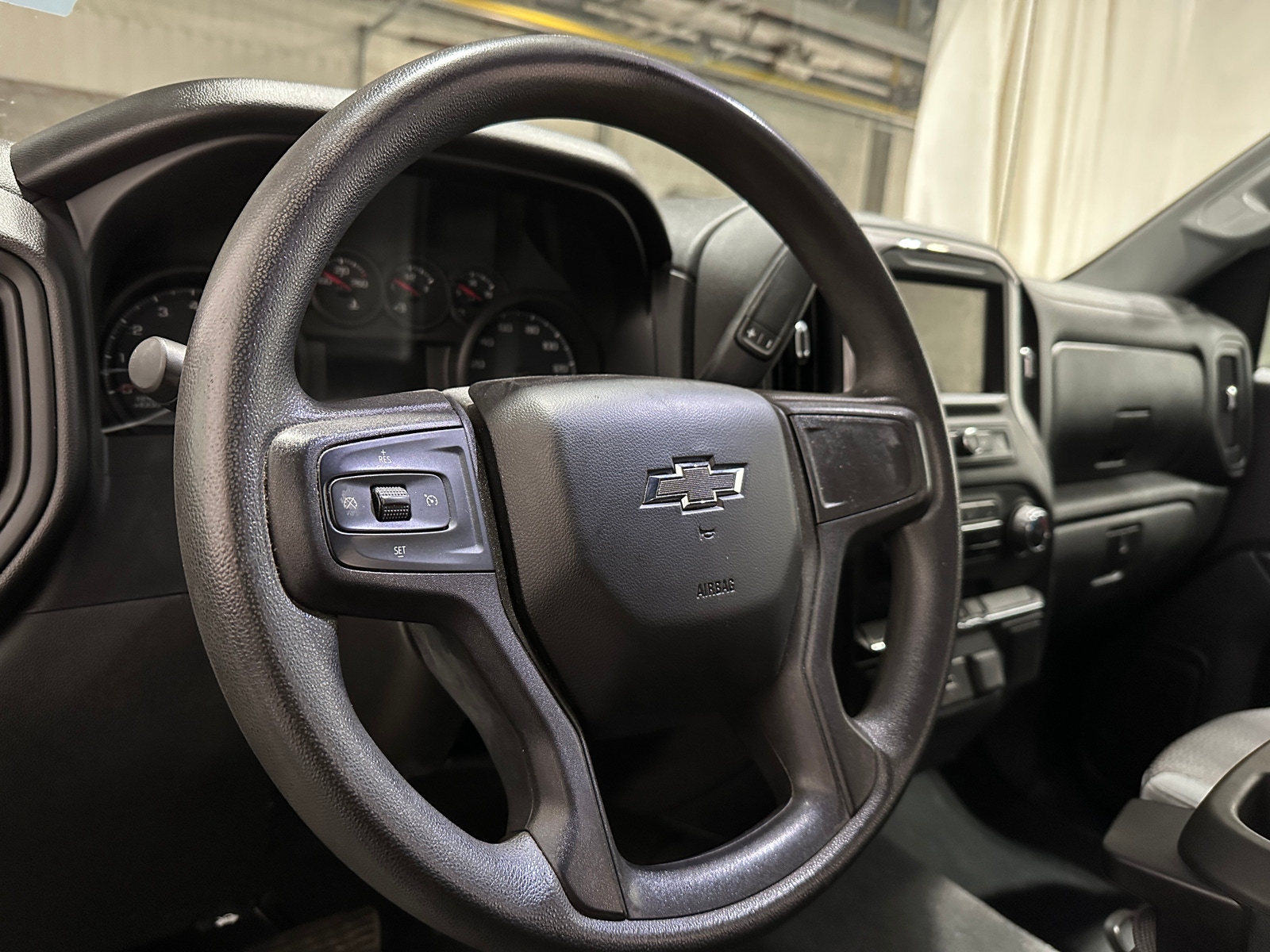 Thumbnail: 2019 Chevrolet Silverado 1500 - 5